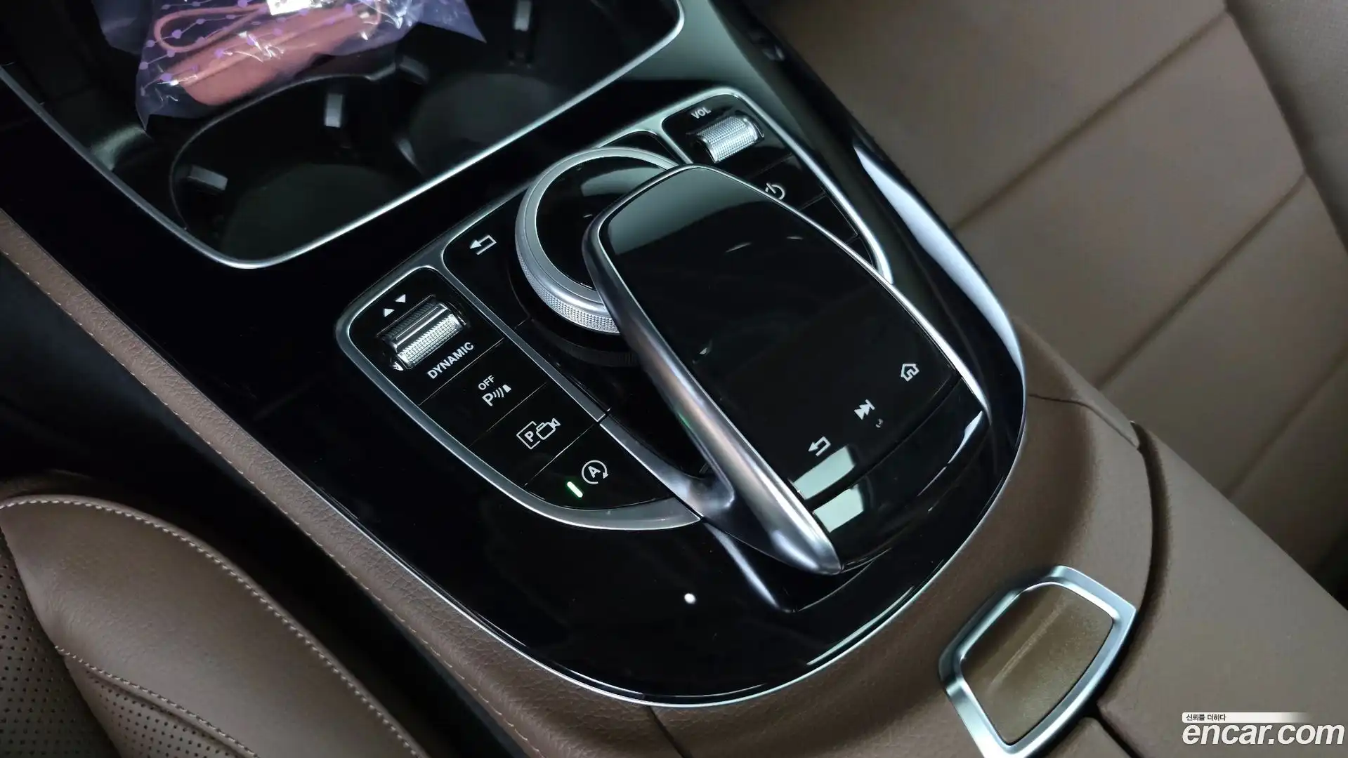 E-Class Mercedes-Benz 2020.6-OPTION-047