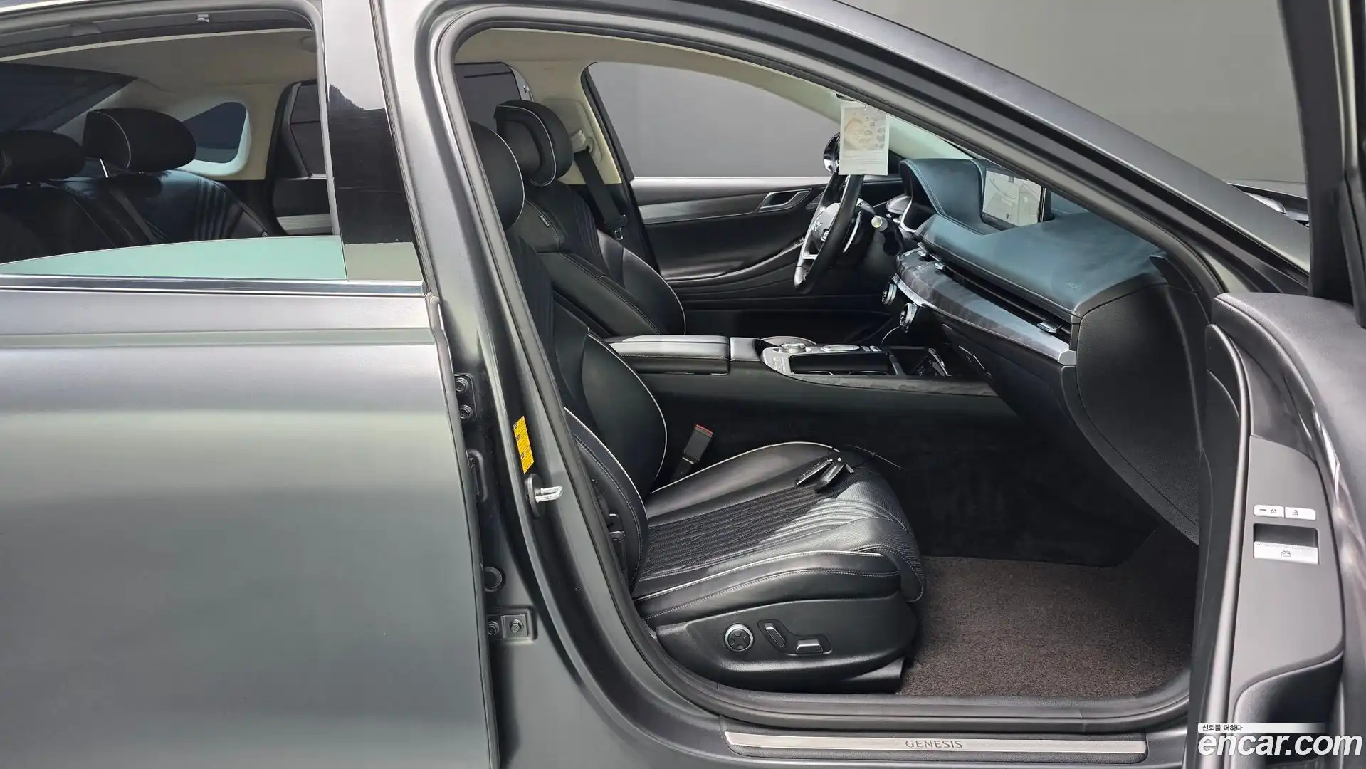 G80 Genesis 2021.1-INNER-036