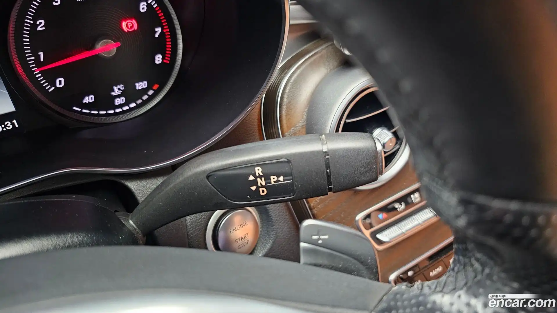 C-Class Mercedes-Benz 2017.3-INNER-009