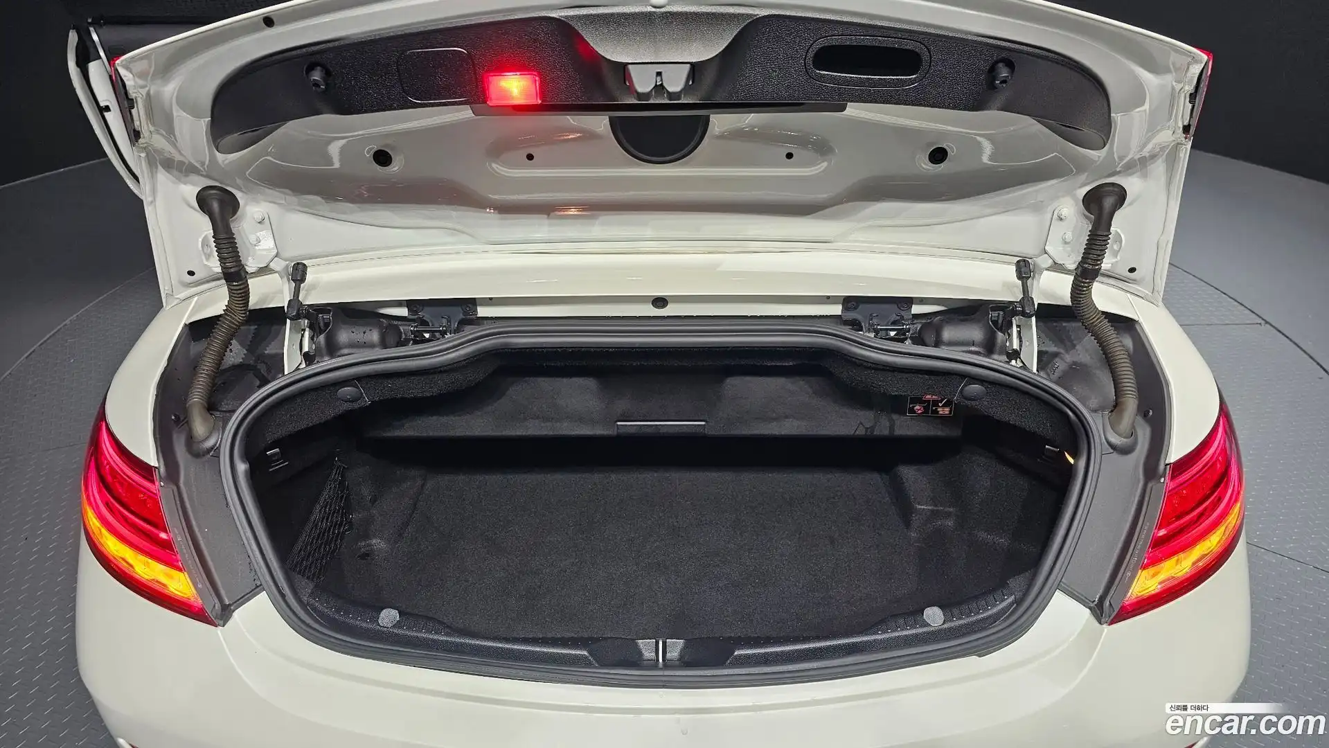 C-Class Mercedes-Benz 2017.3-OPTION-024