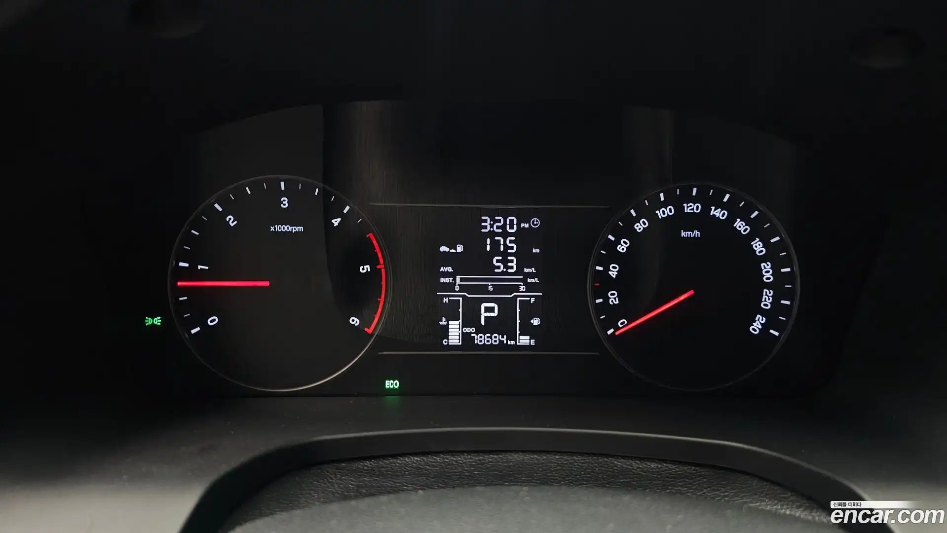 Rexton KG Mobility 2018.10-INNER-008