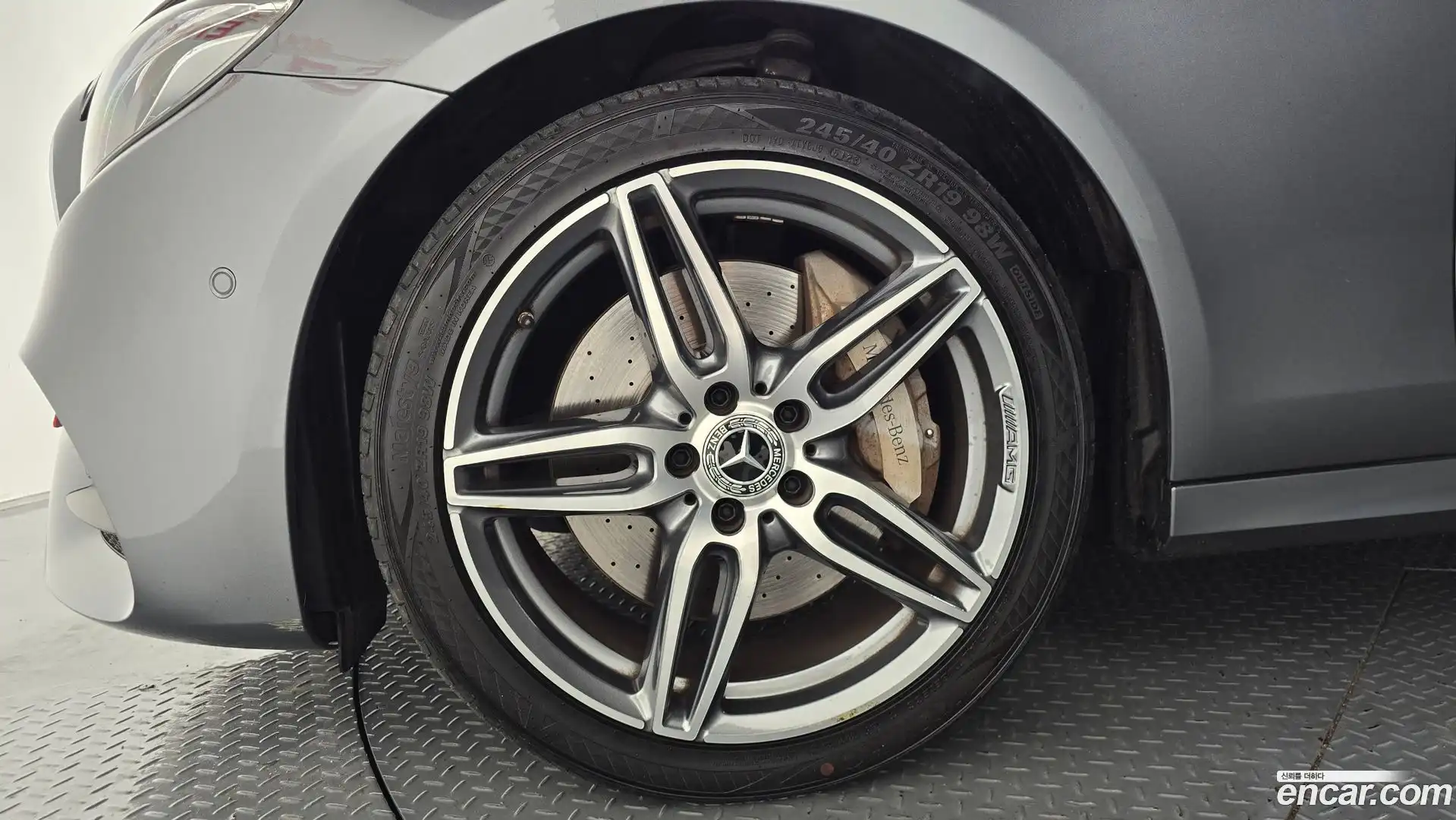 E-Class Mercedes-Benz 2020.2-OUTER-005