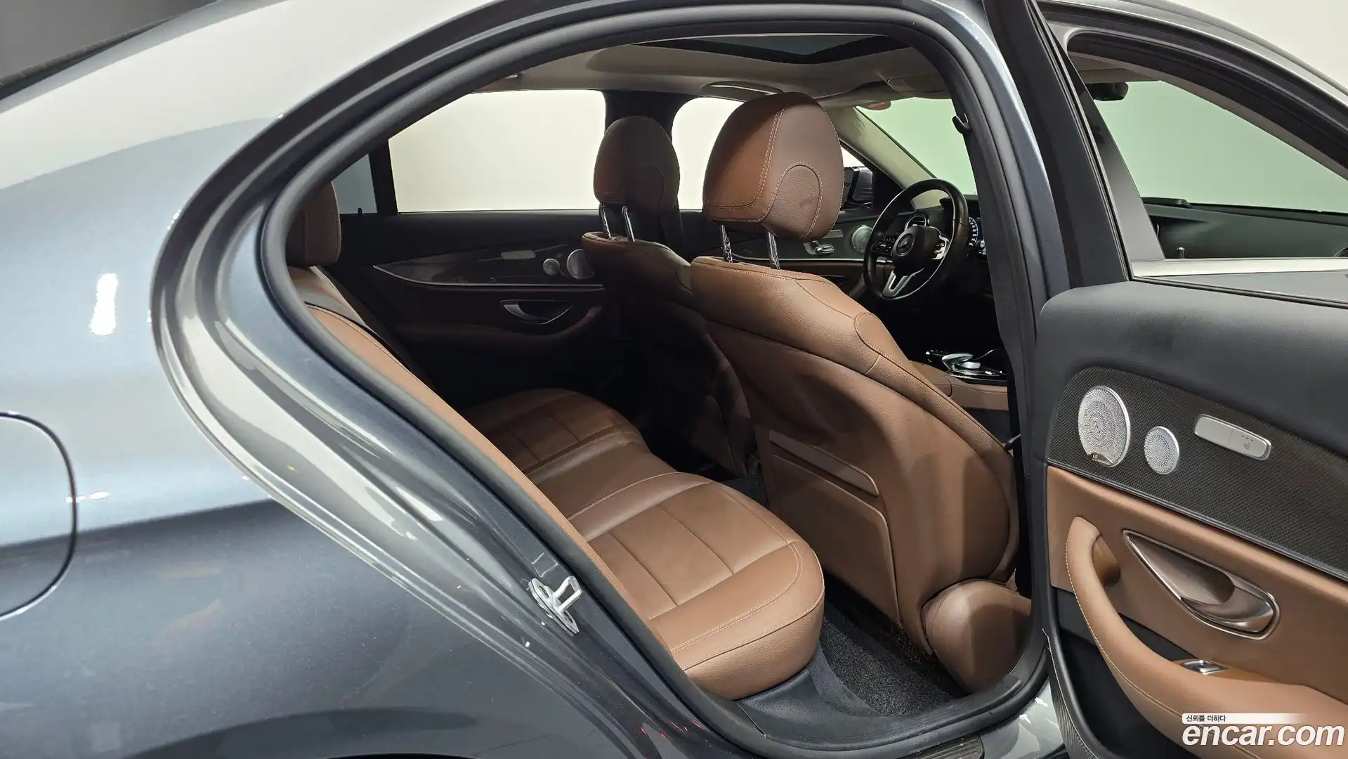 E-Class Mercedes-Benz 2020.2-OPTION-015
