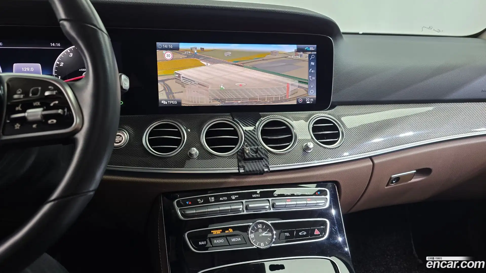 E-Class Mercedes-Benz 2020.2-OPTION-016