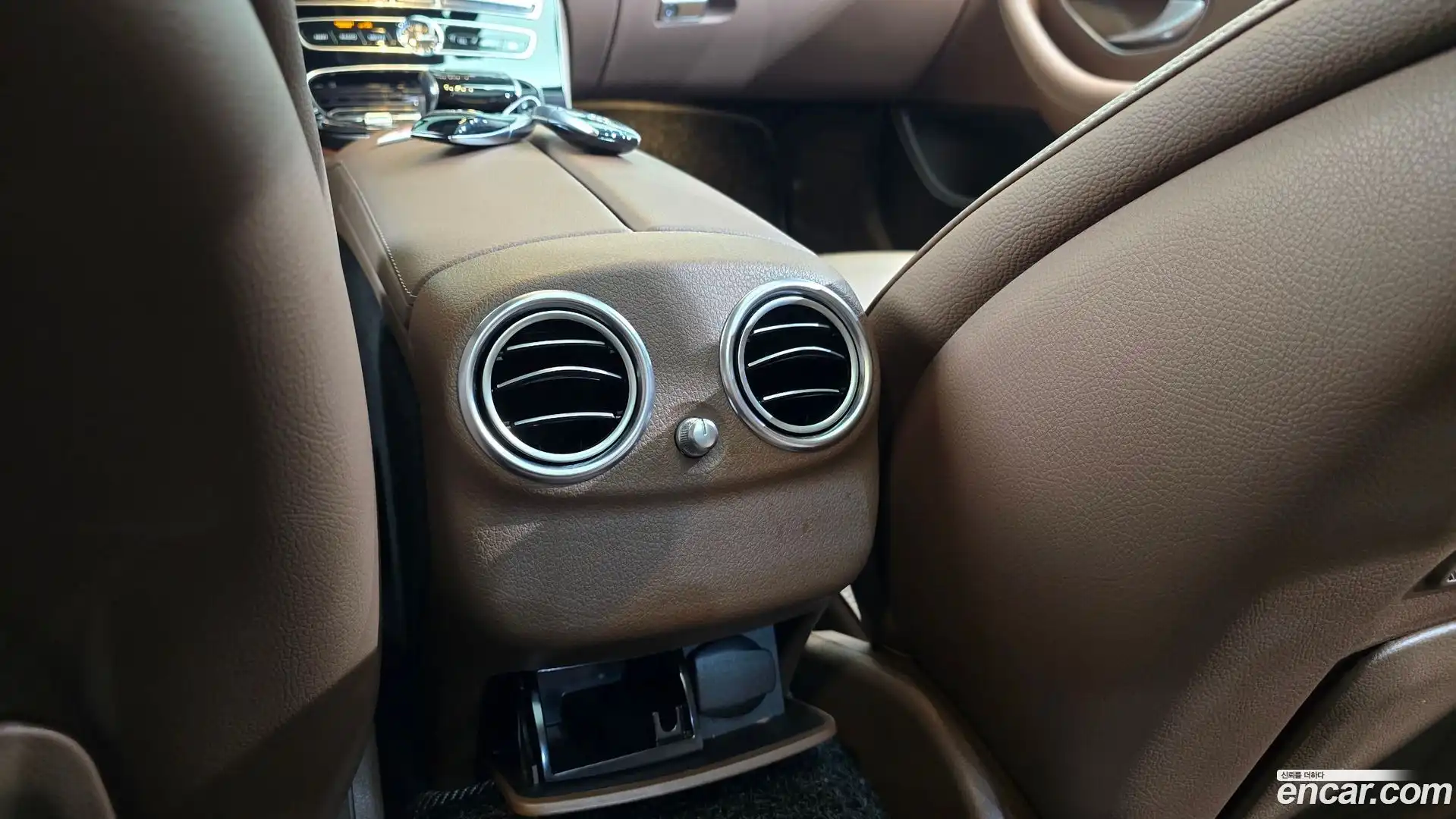 E-Class Mercedes-Benz 2020.2-OPTION-046