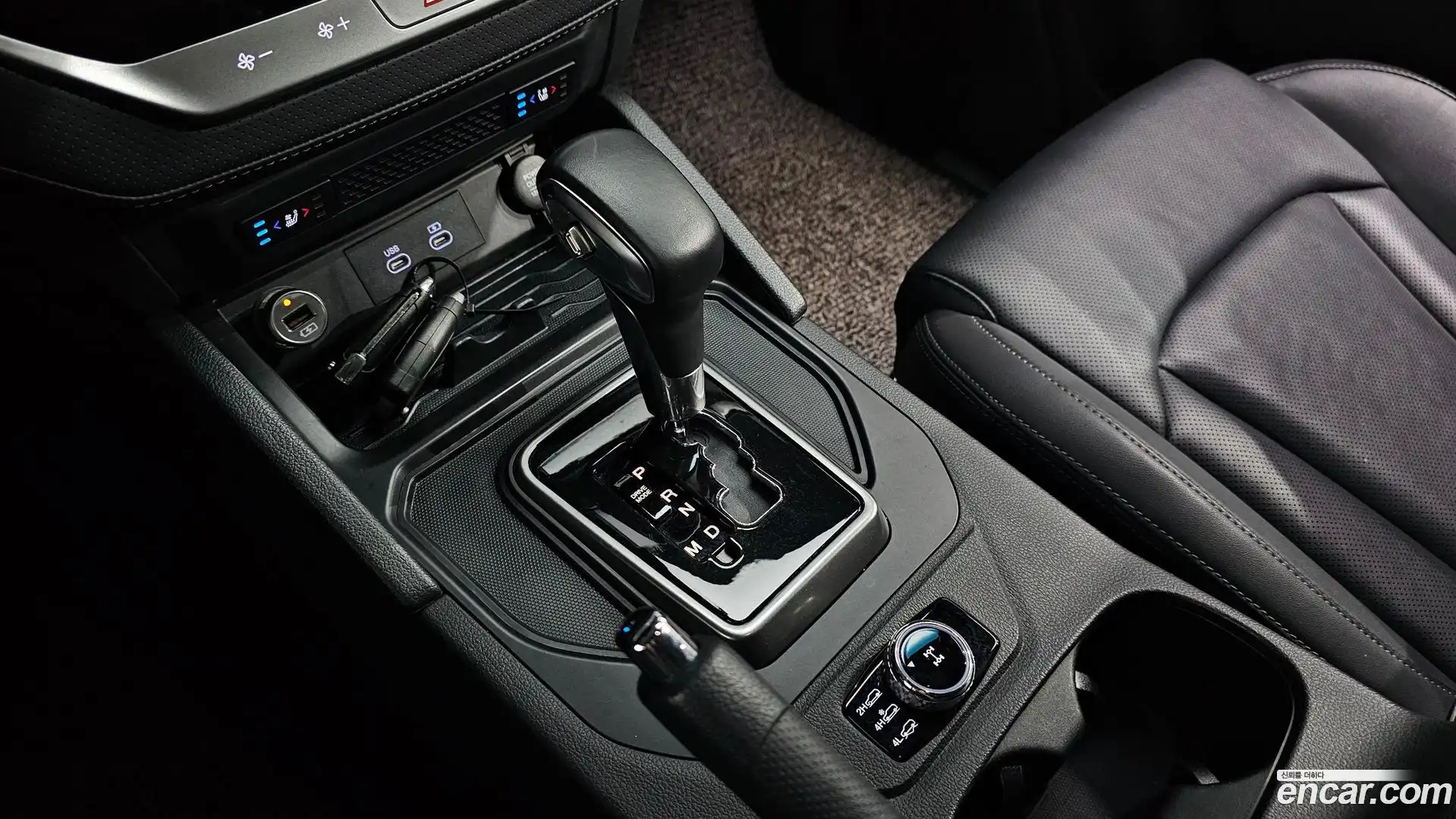 Rexton KG Mobility 2023.7-INNER-009