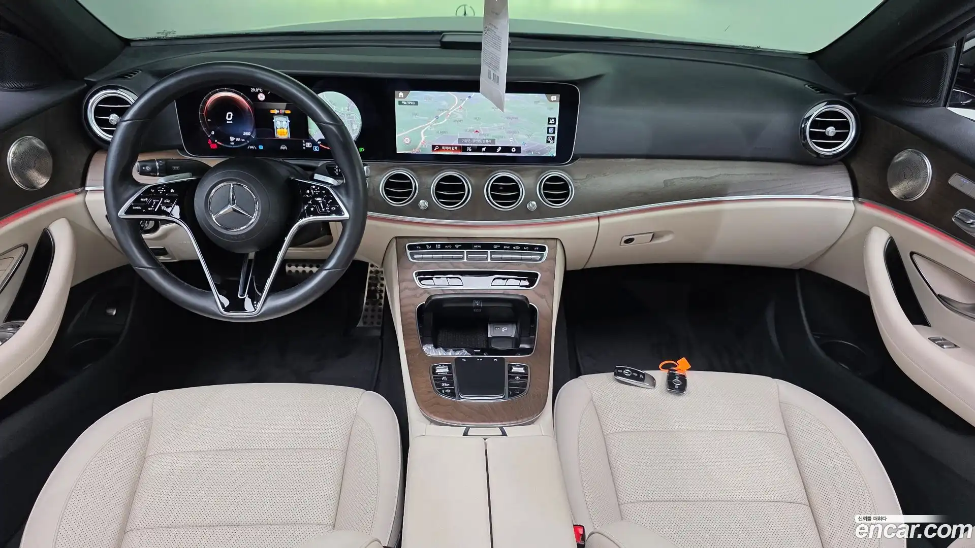 E-Class Mercedes-Benz 2022.10-INNER-007
