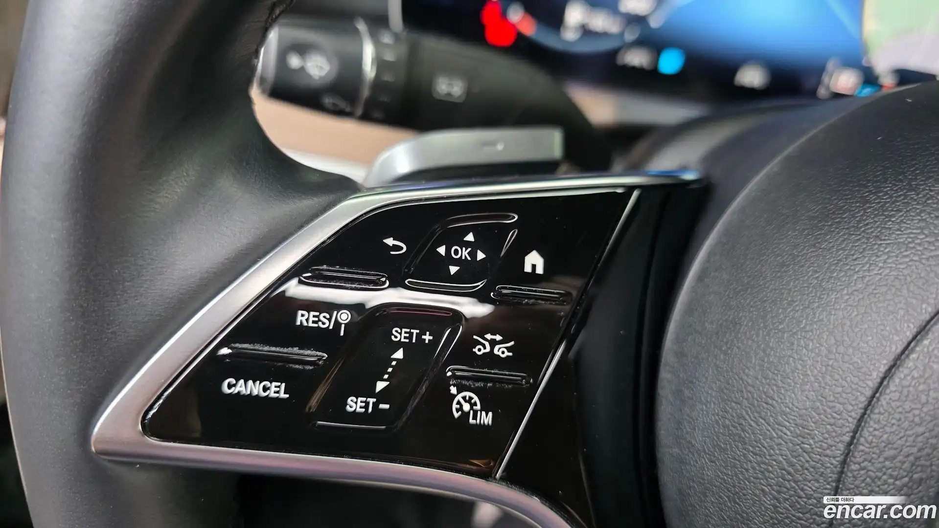 E-Class Mercedes-Benz 2022.10-OPTION-024