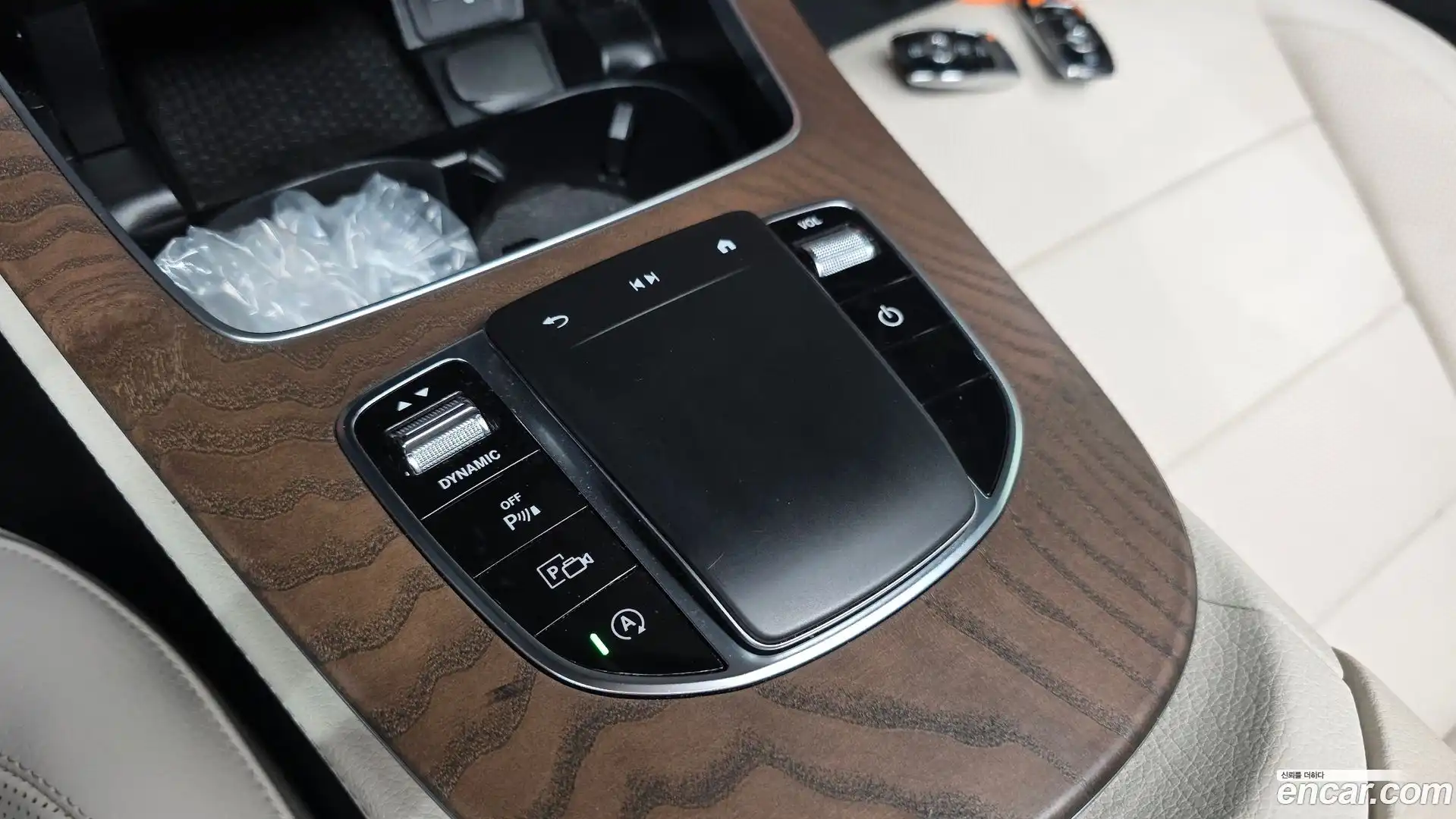 E-Class Mercedes-Benz 2022.10-OPTION-040
