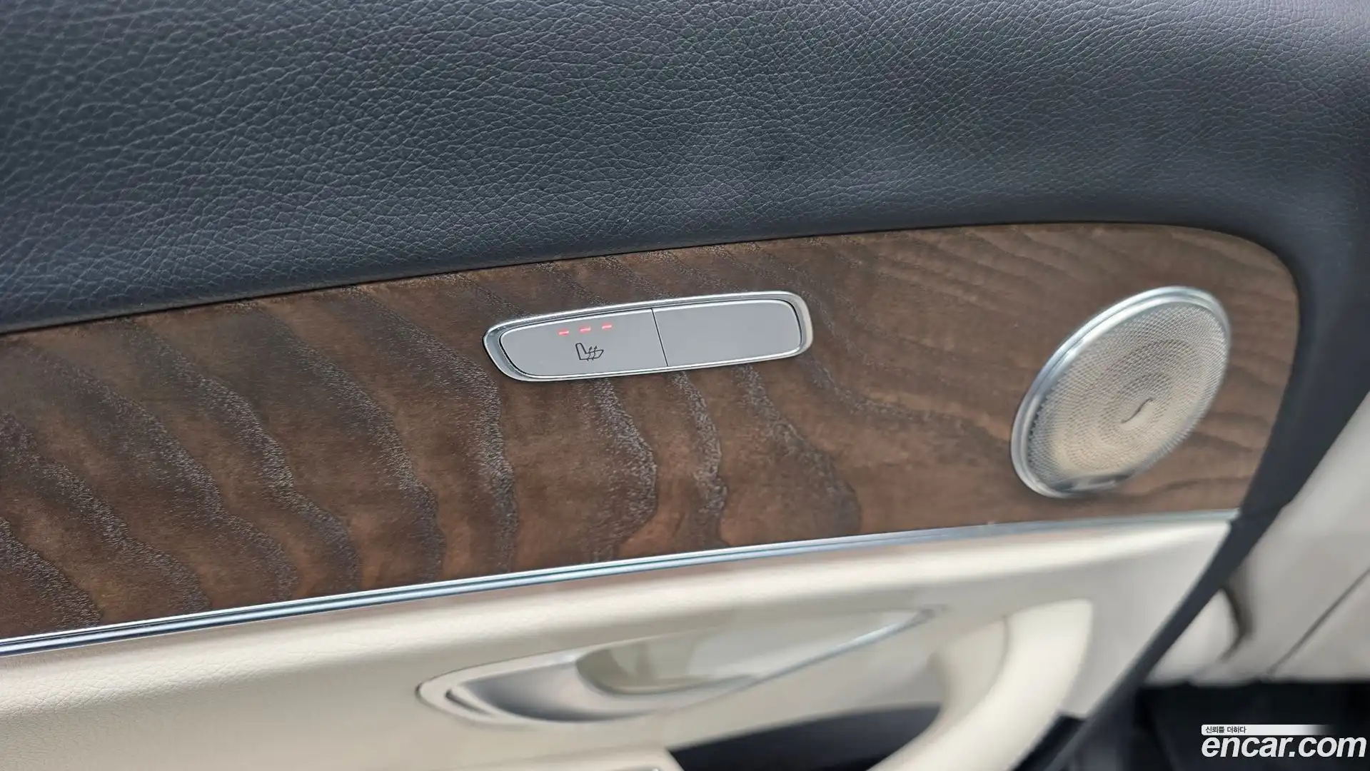 E-Class Mercedes-Benz 2022.10-OPTION-043