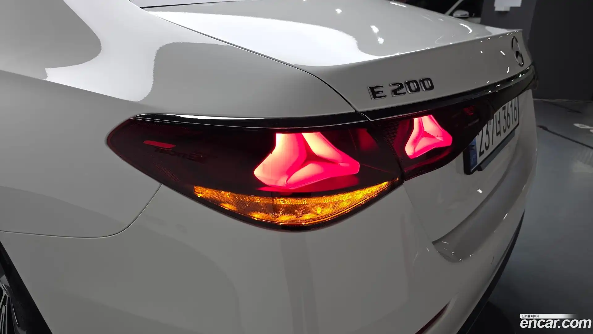 E-Class Mercedes-Benz 2024.8-OUTER-033