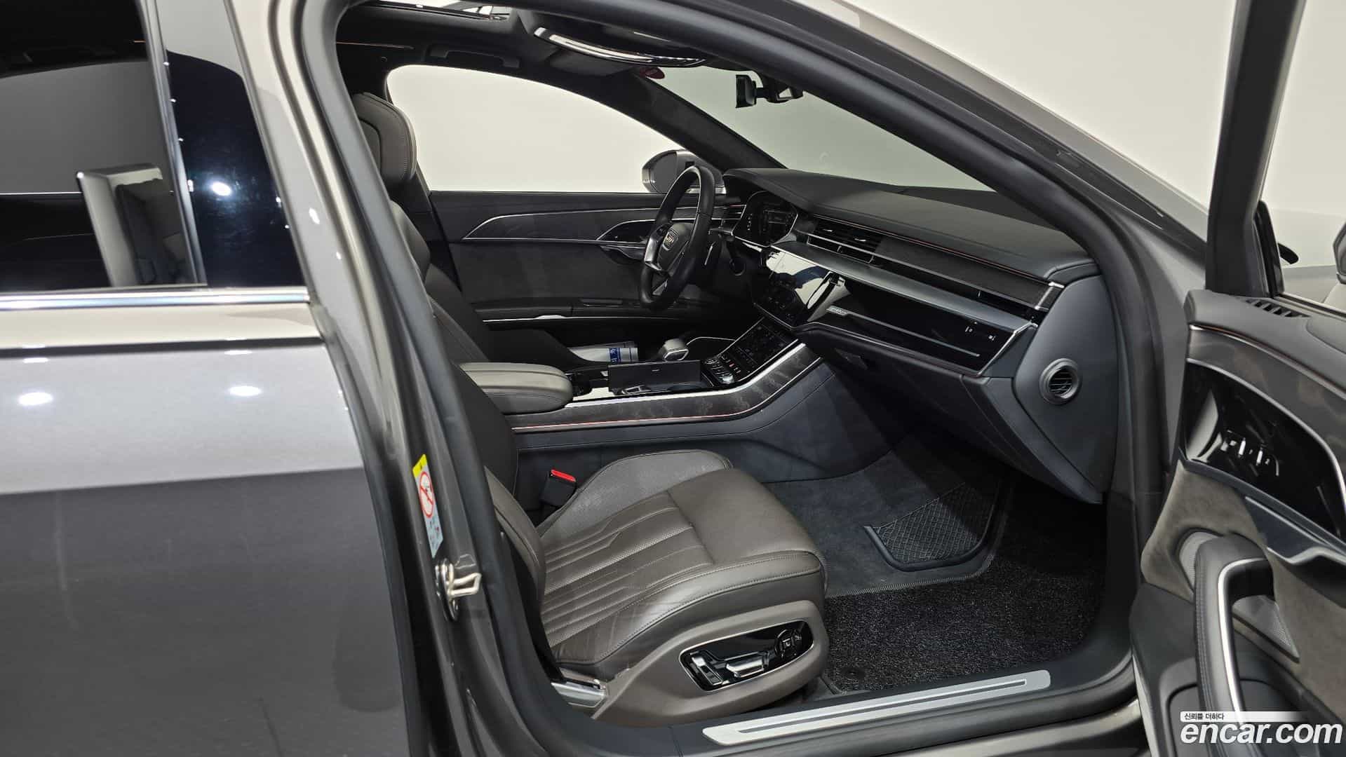 A8 Audi 2021.11-INNER-036