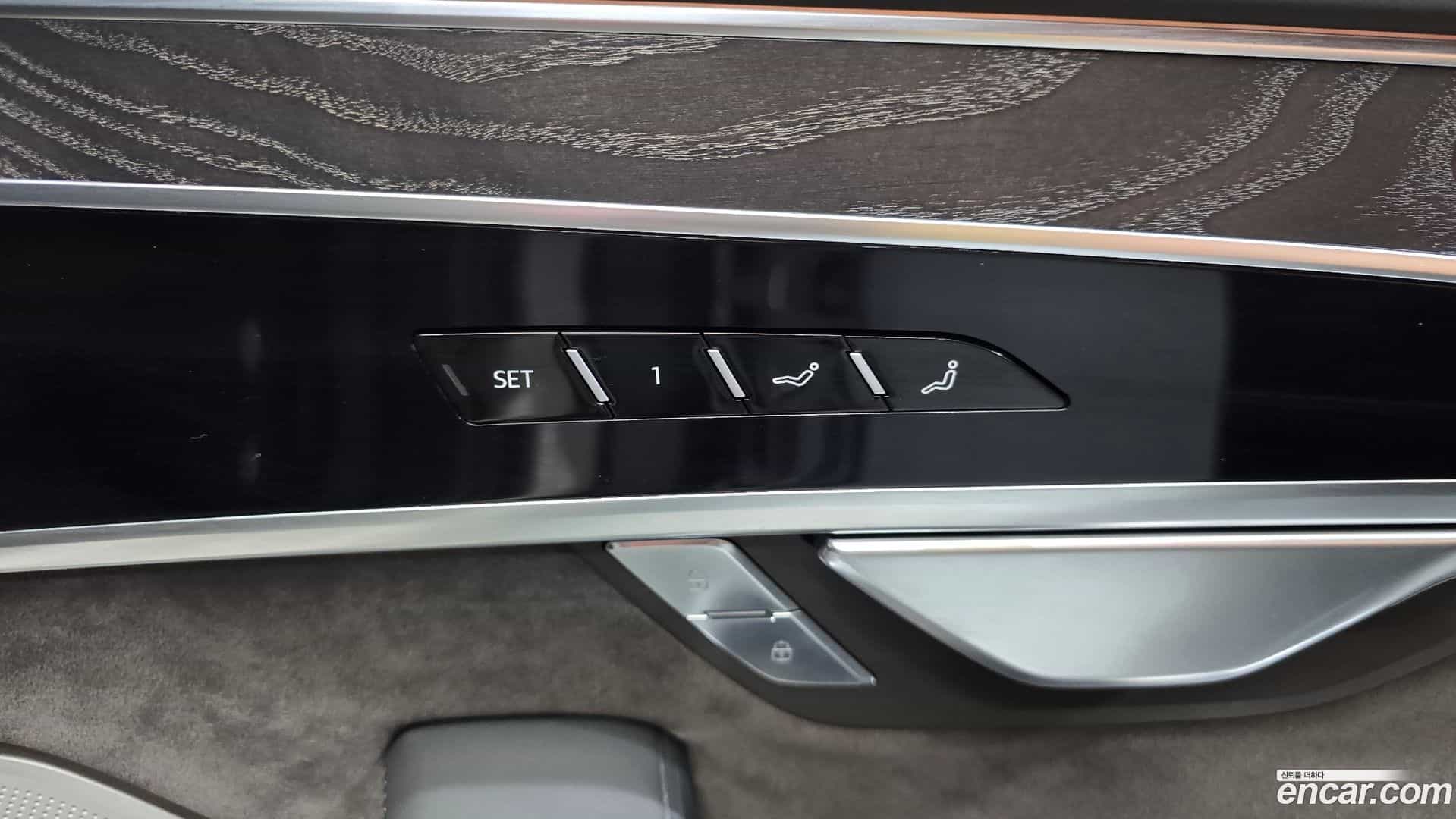 A8 Audi 2021.11-OPTION-041