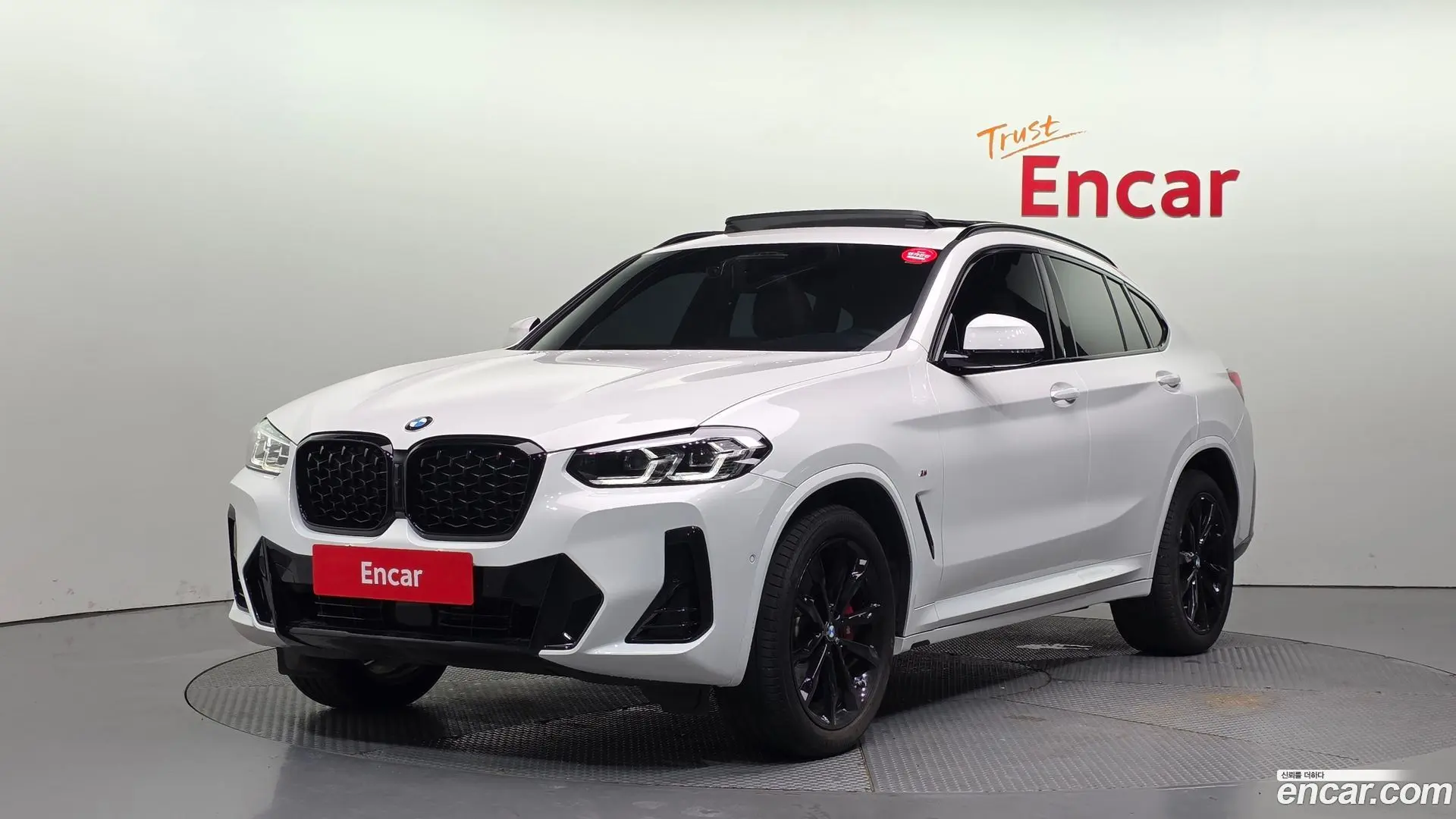 Main__Slider__Photo:X4 BMW 2025.8-0