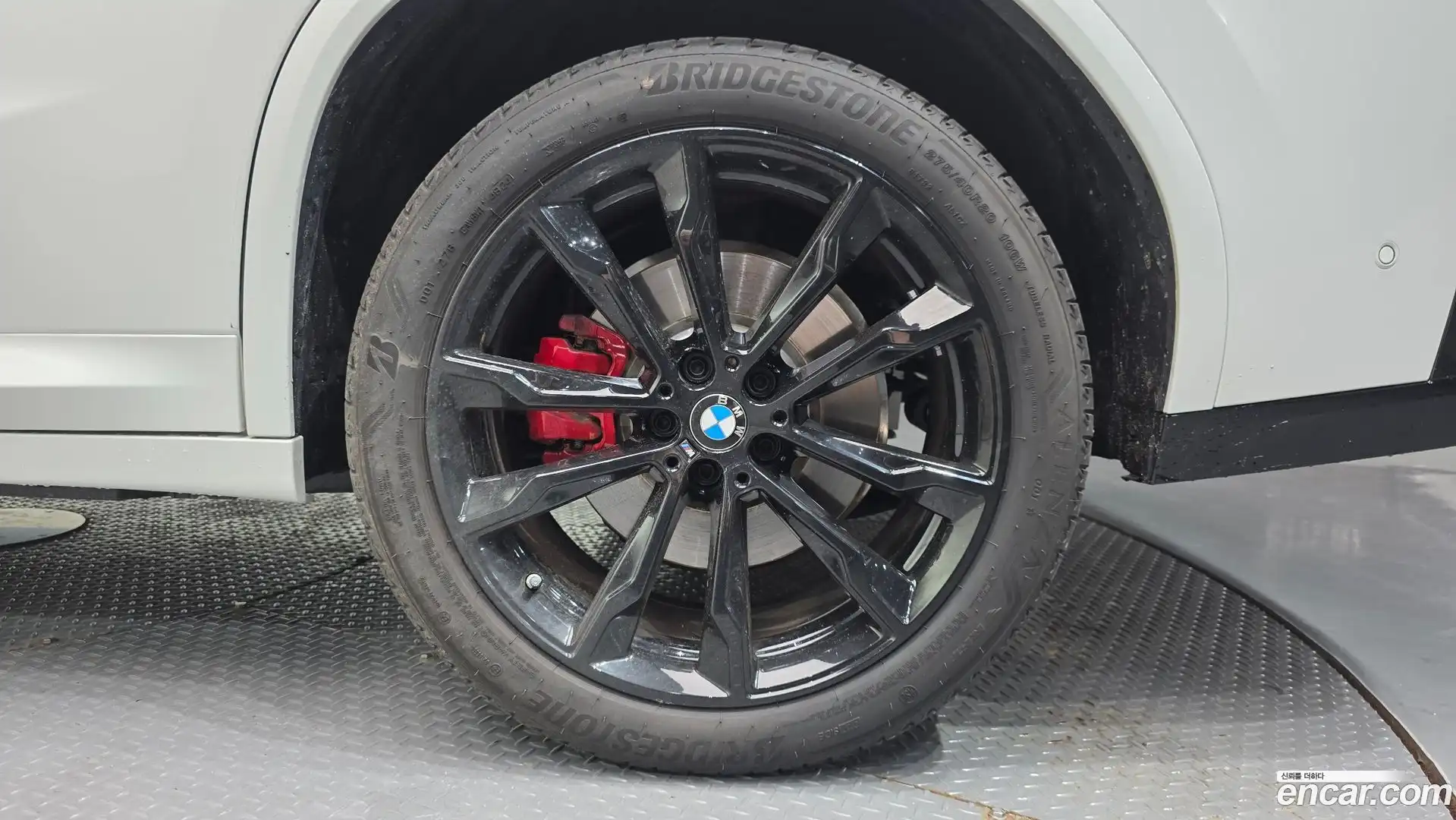 X4 BMW 2025.8-OUTER-005