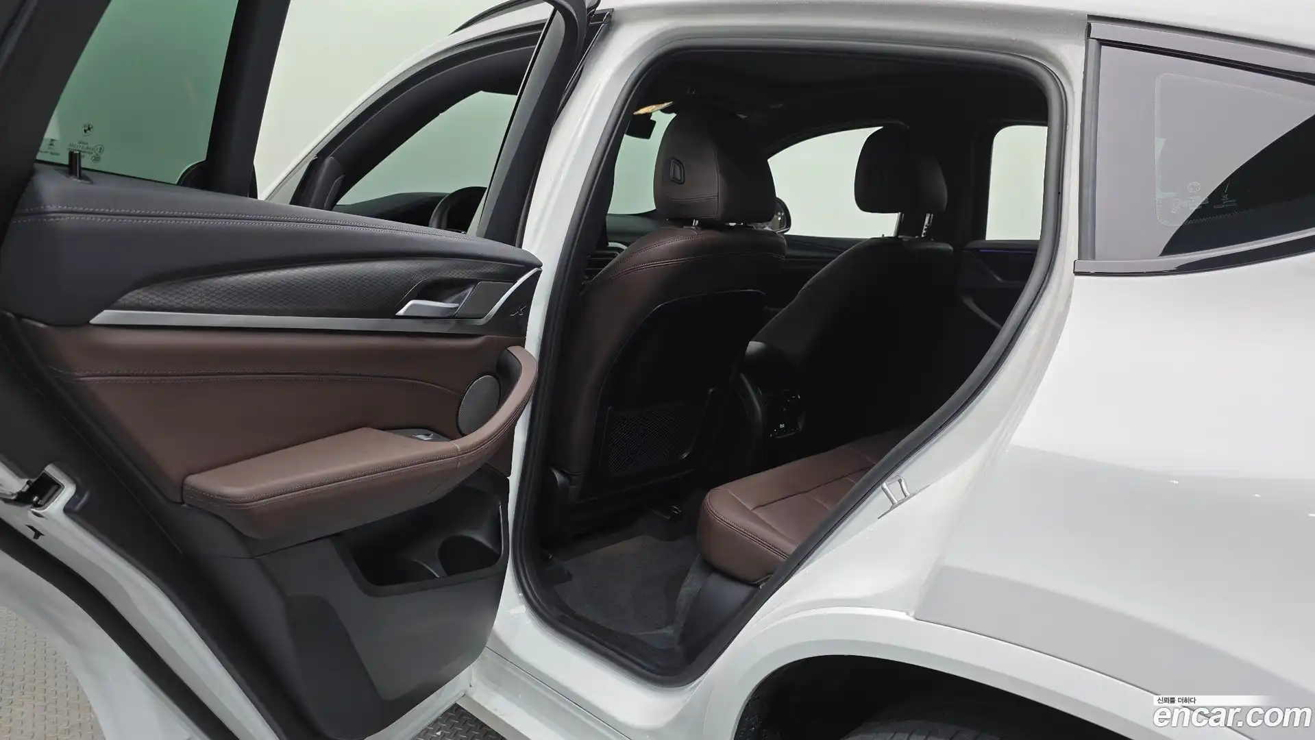 X4 BMW 2025.8-OPTION-019