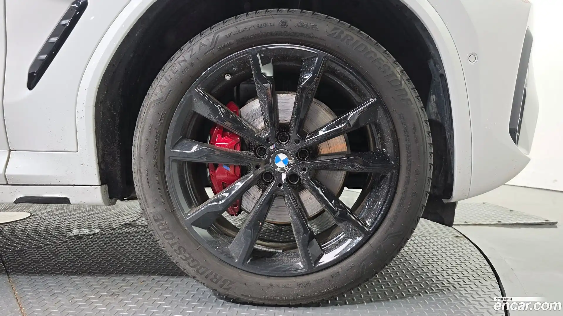 X4 BMW 2025.8-OUTER-031
