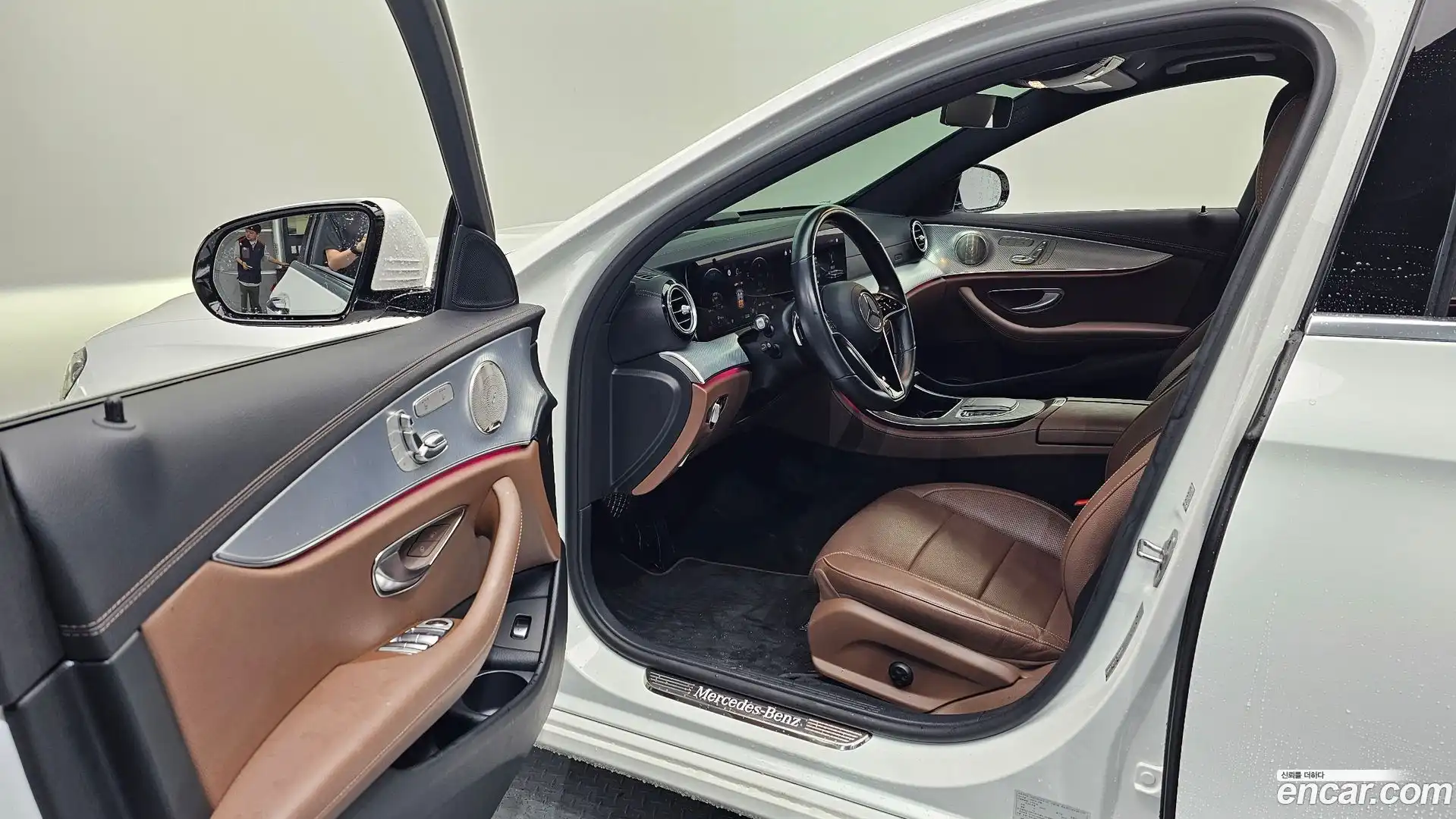 E-Class Mercedes-Benz 2021.11-INNER-010