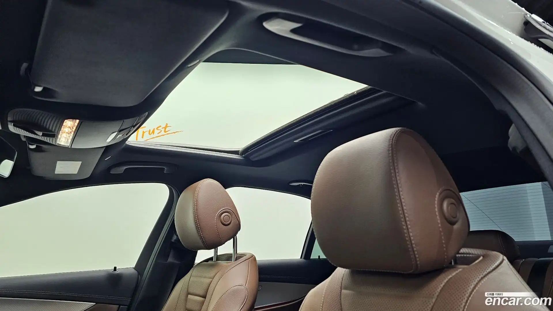 E-Class Mercedes-Benz 2021.11-OPTION-023