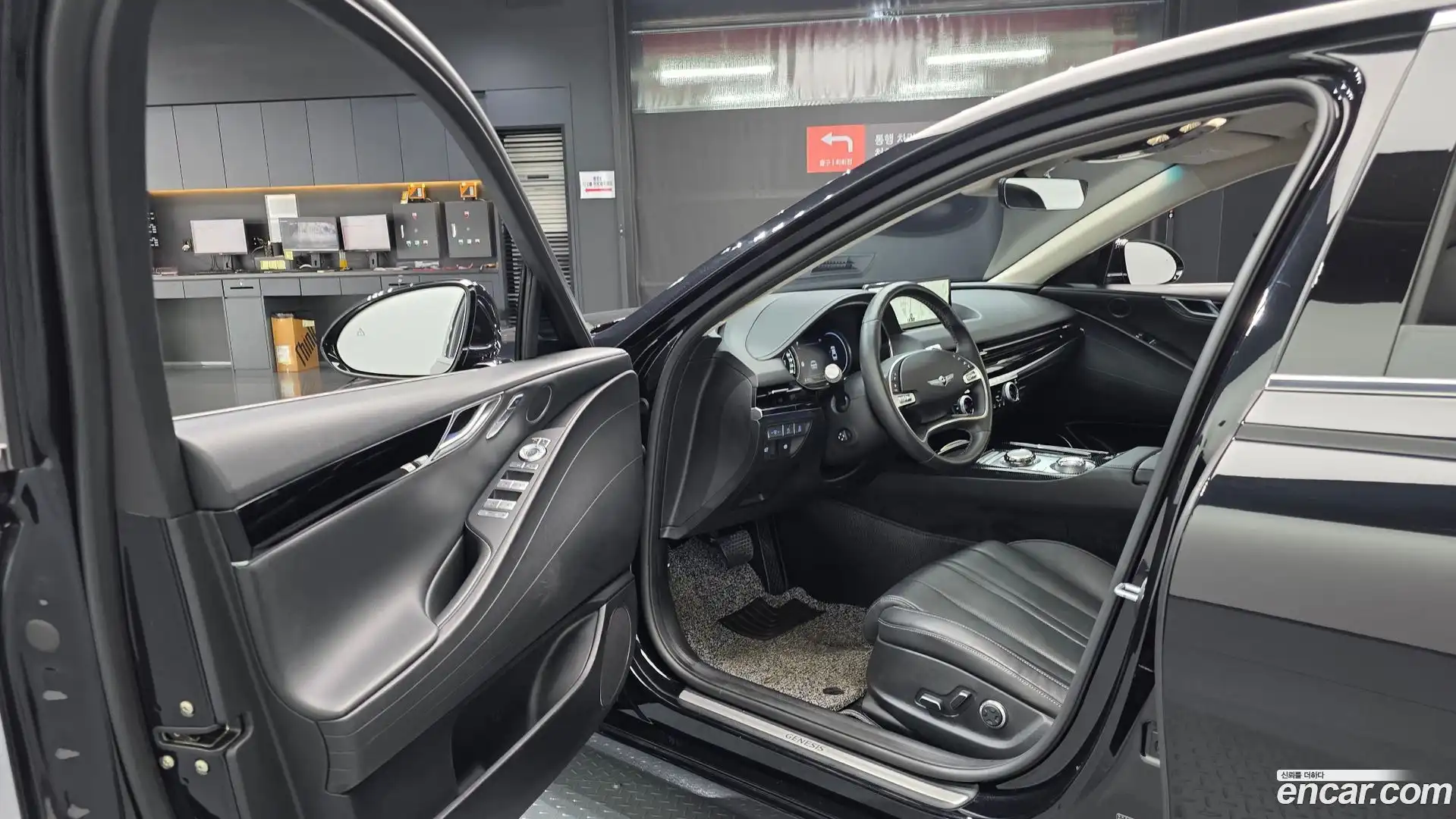 G80 Genesis 2022.10-INNER-010