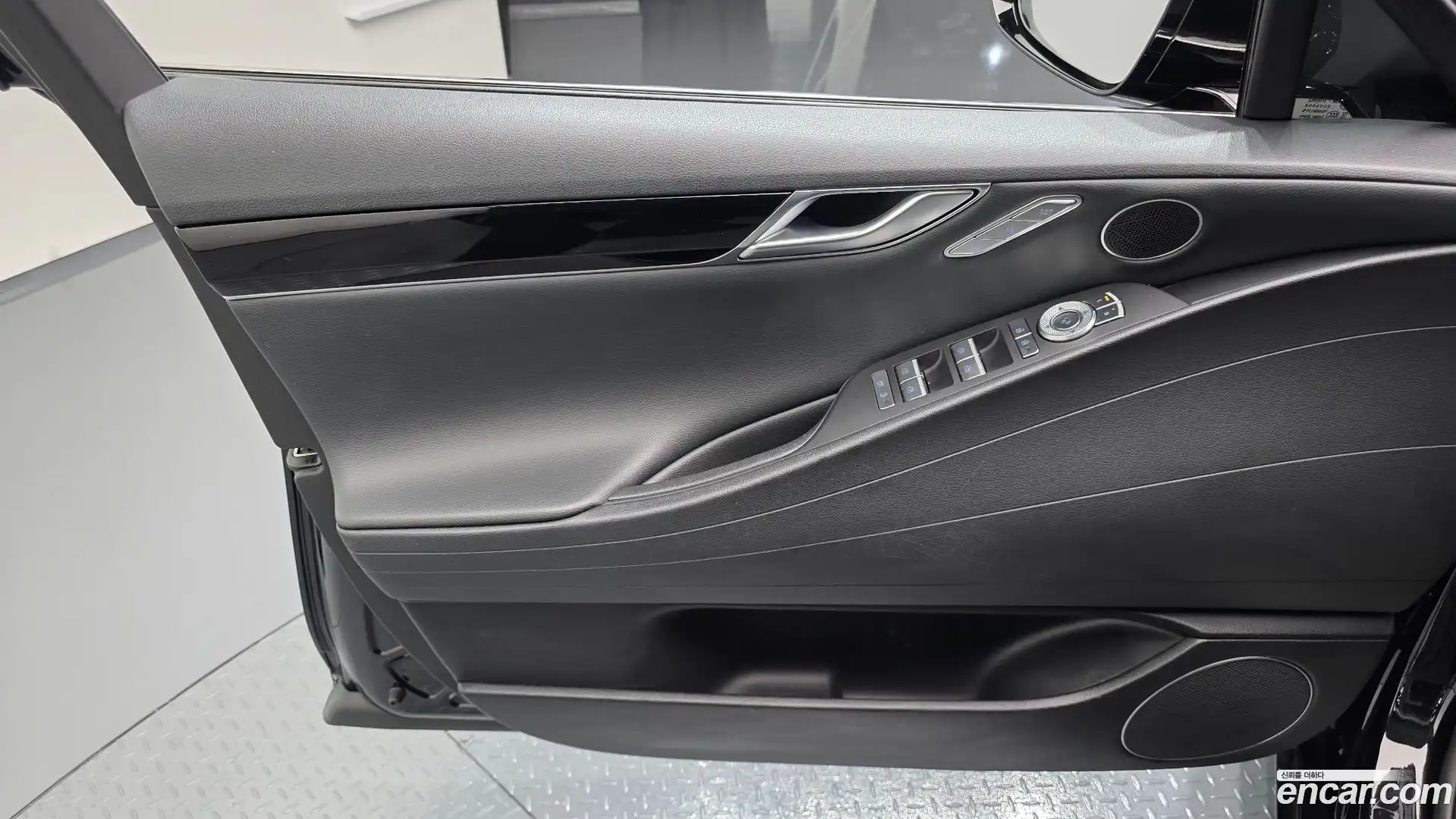 G80 Genesis 2022.10-INNER-034