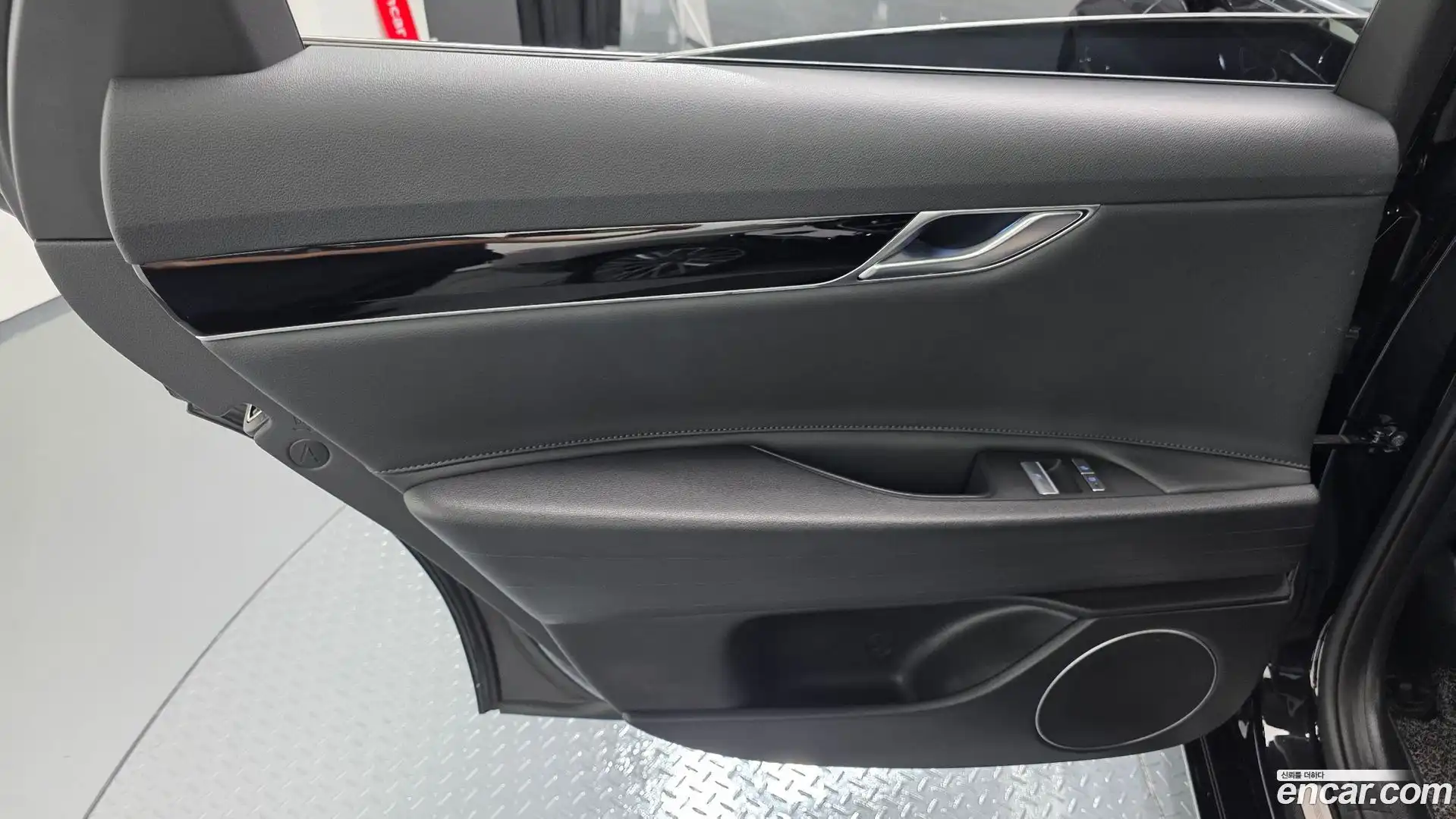 G80 Genesis 2022.10-INNER-035