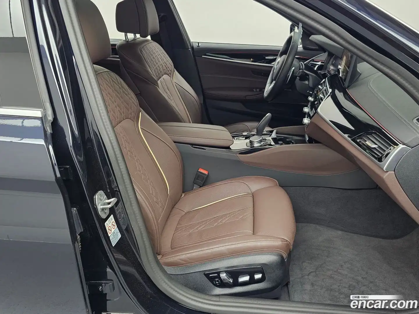 5-Series BMW 2023.3-INNER-010