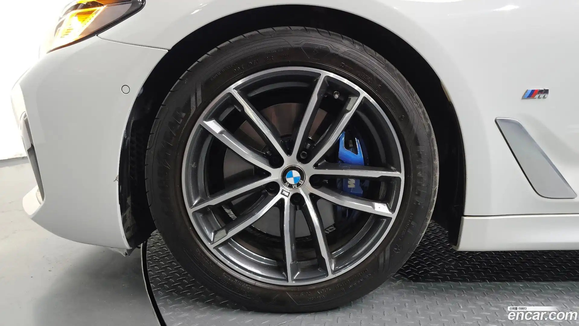 5-Series BMW 2022.1-OUTER-005