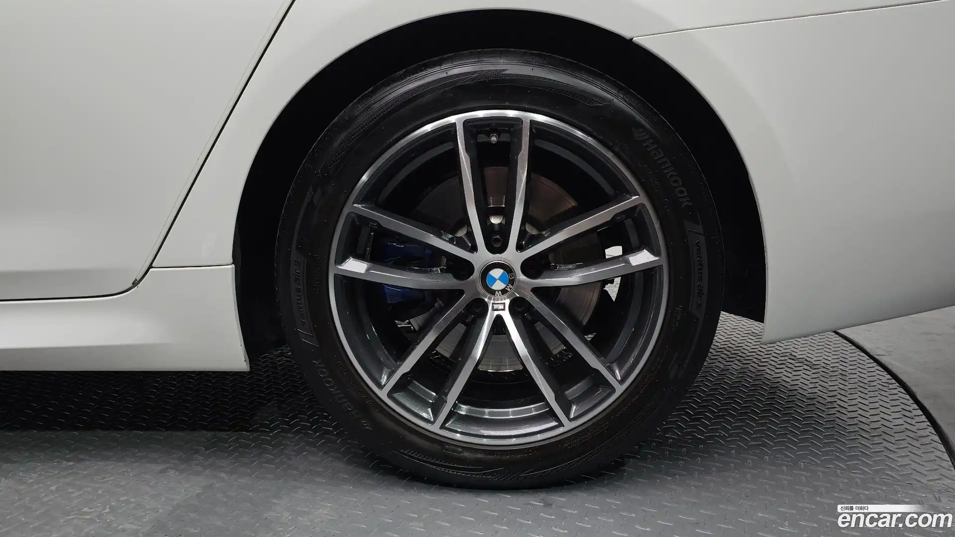 5-Series BMW 2022.1-OUTER-031