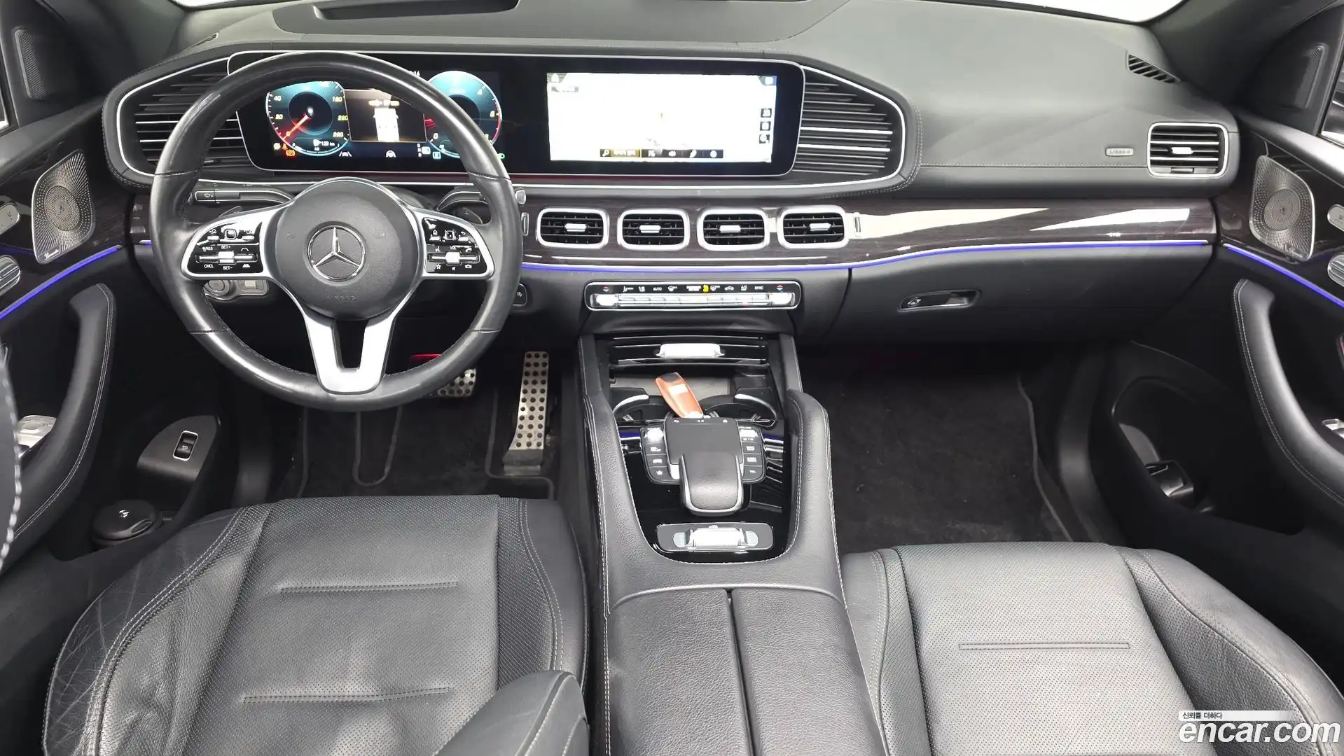 GLE-Class Mercedes-Benz 2022.0-INNER-007