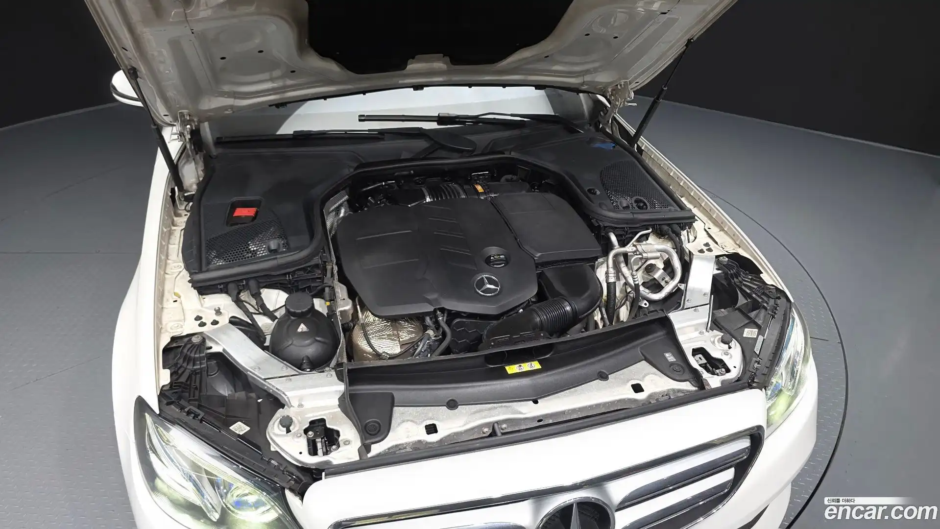E-Class Mercedes-Benz 2017.6-OUTER-006