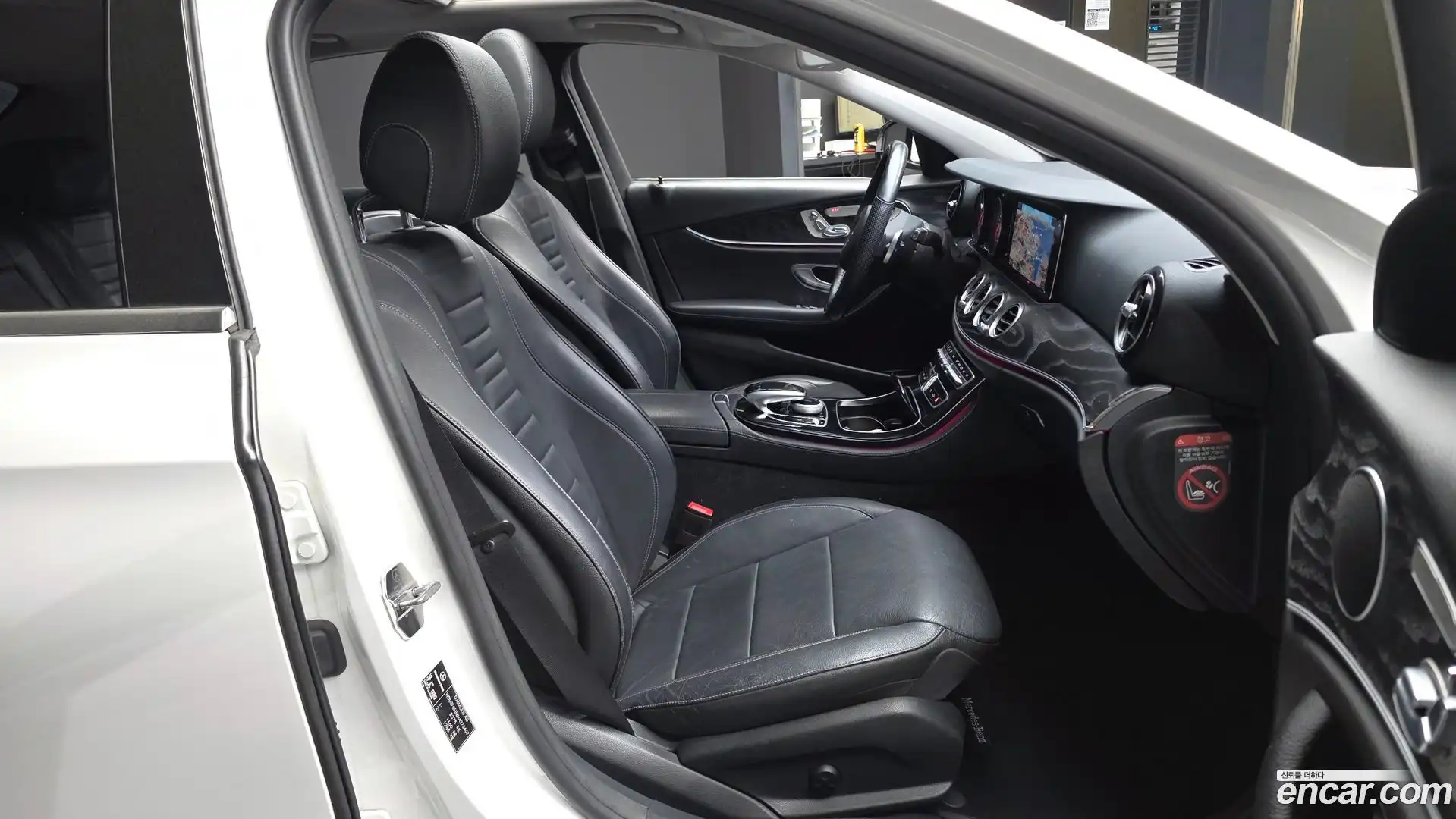 E-Class Mercedes-Benz 2017.6-OPTION-015