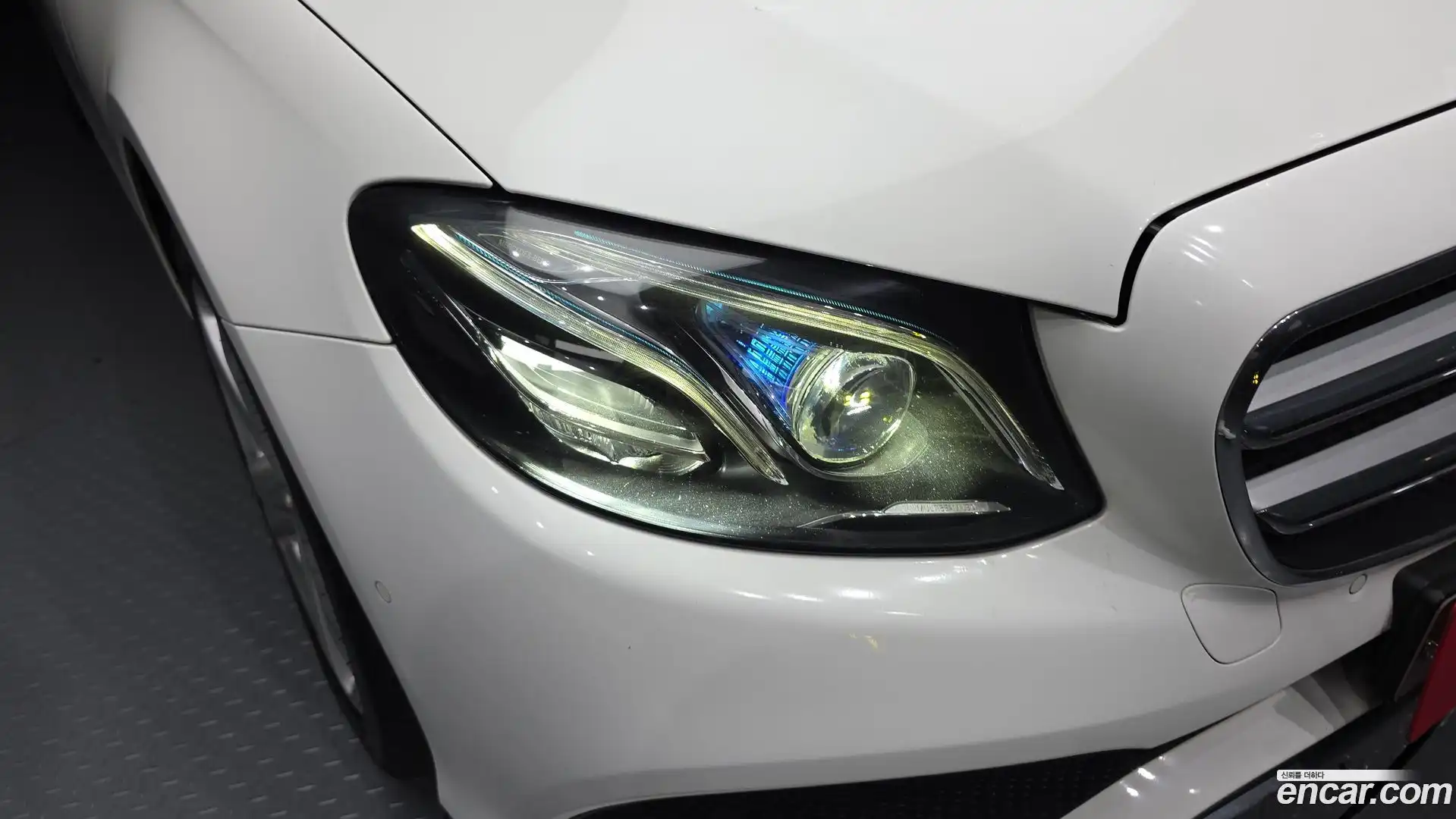 E-Class Mercedes-Benz 2017.6-OUTER-032