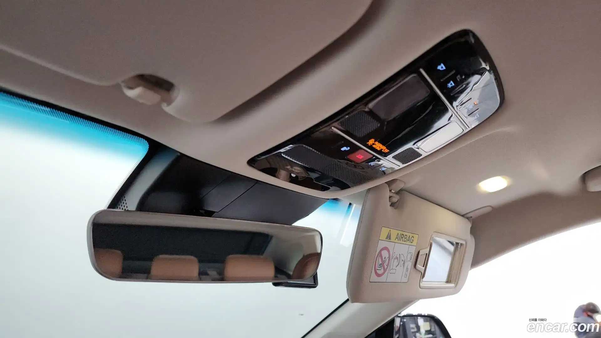 Grandeur Hyundai 2023.4-INNER-008