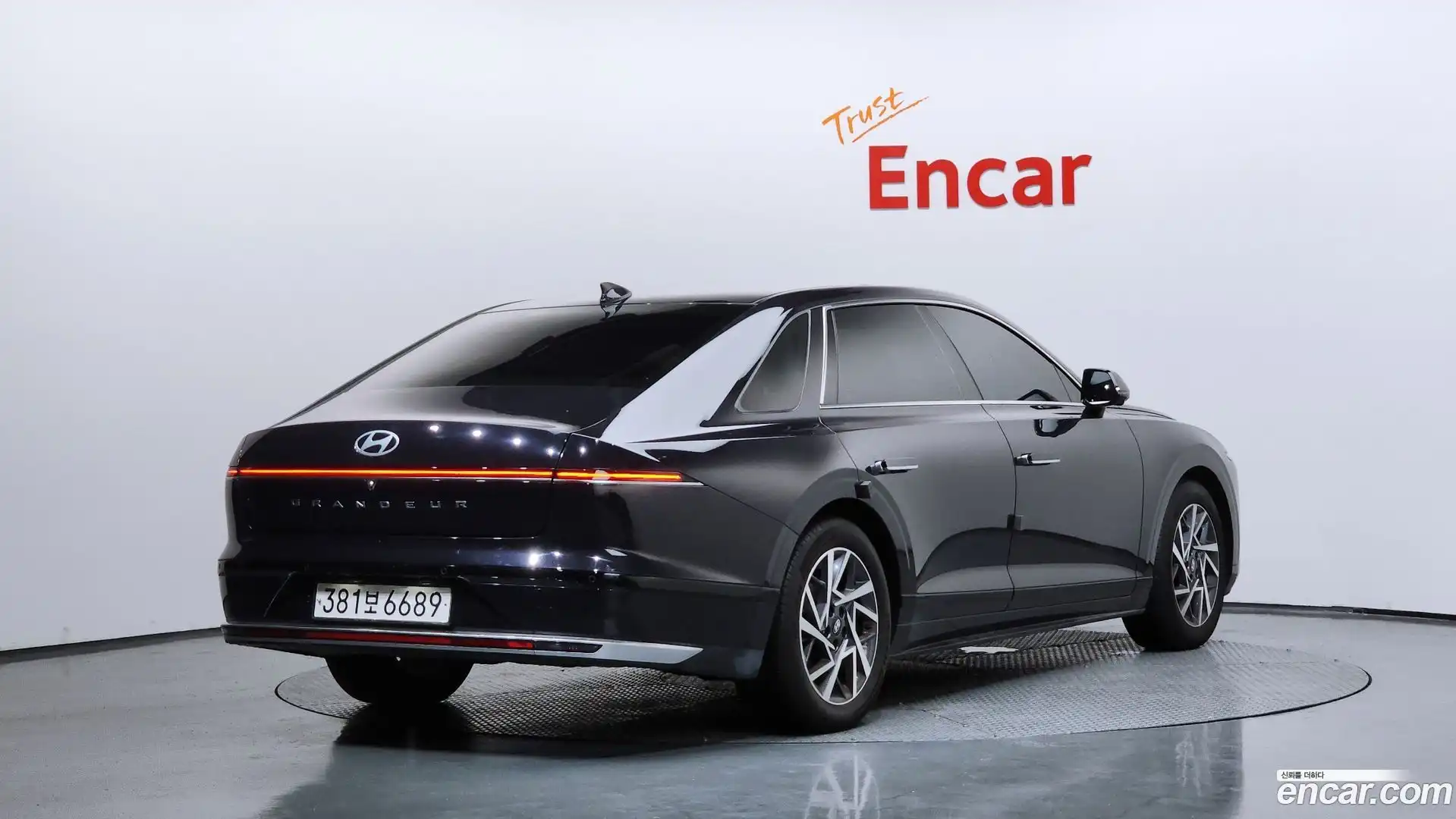 Grandeur Hyundai 2023.4-OPTION-024
