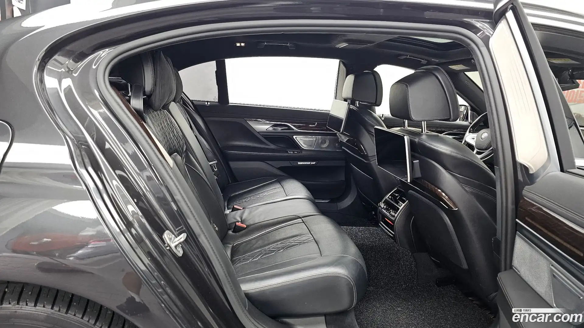 7-Series BMW 2016.0-OPTION-016