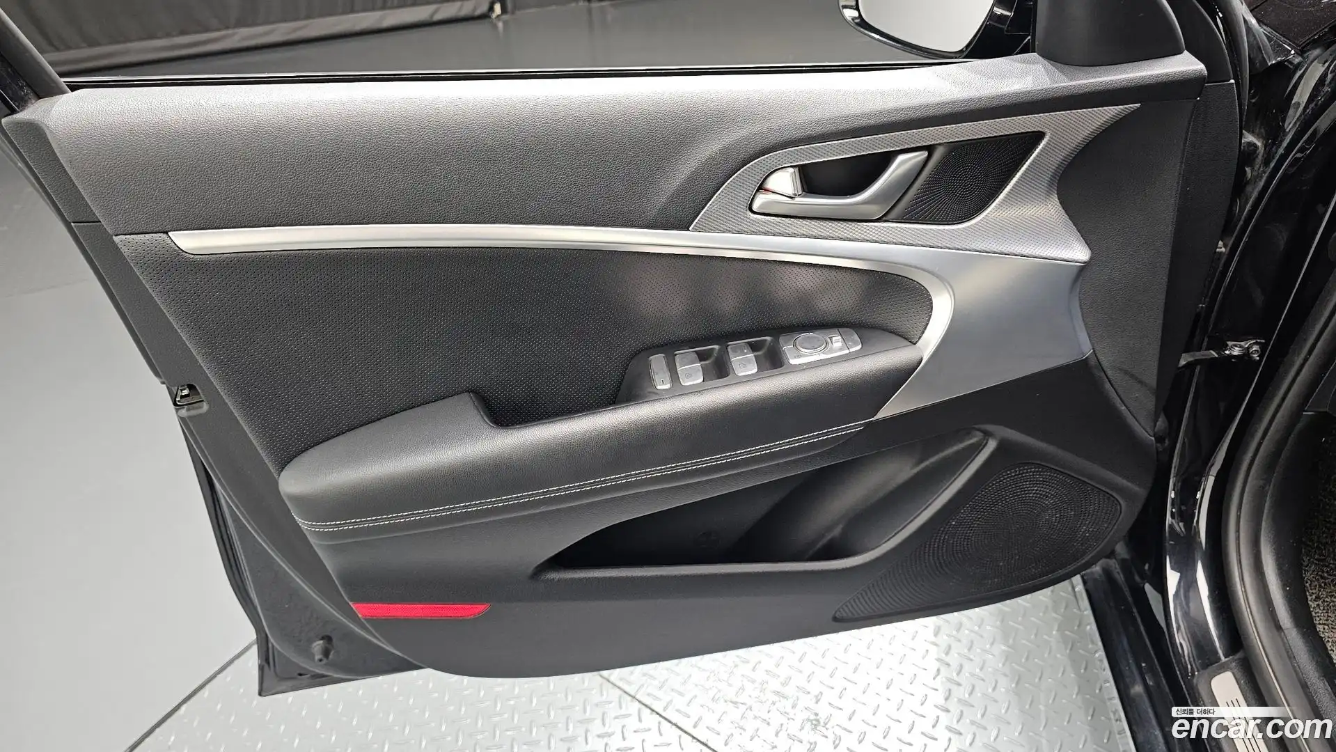 G70 Genesis 2021.2-INNER-034