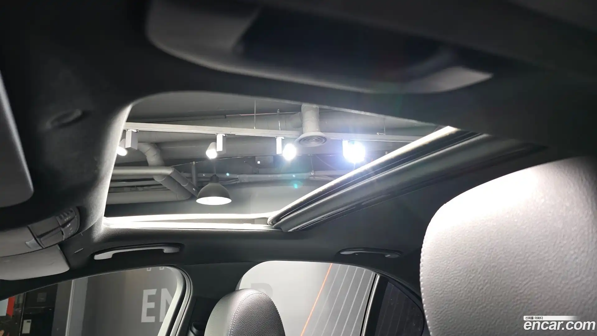 C-Class Mercedes-Benz 2019.3-OPTION-021