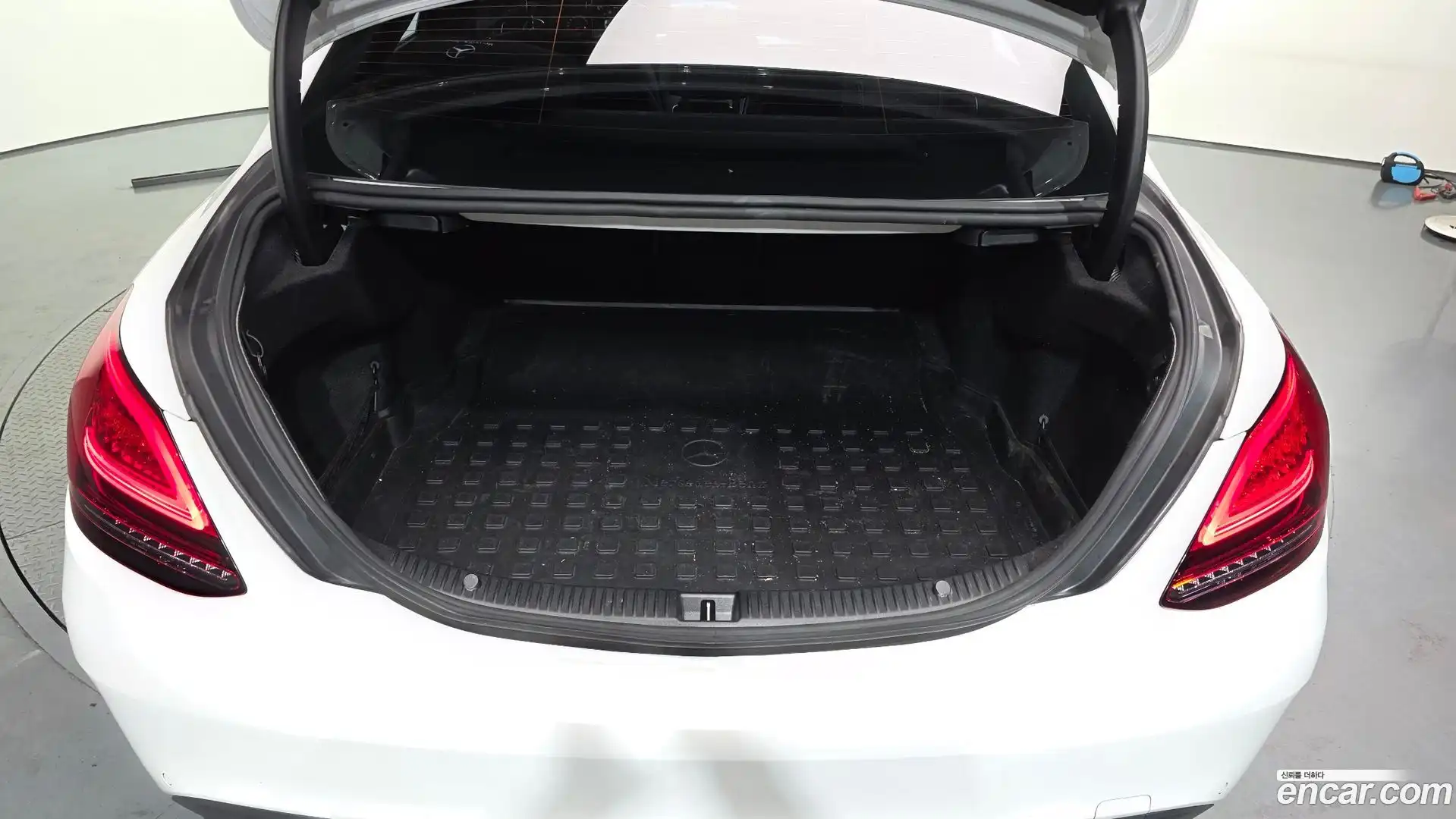 C-Class Mercedes-Benz 2019.3-OPTION-022