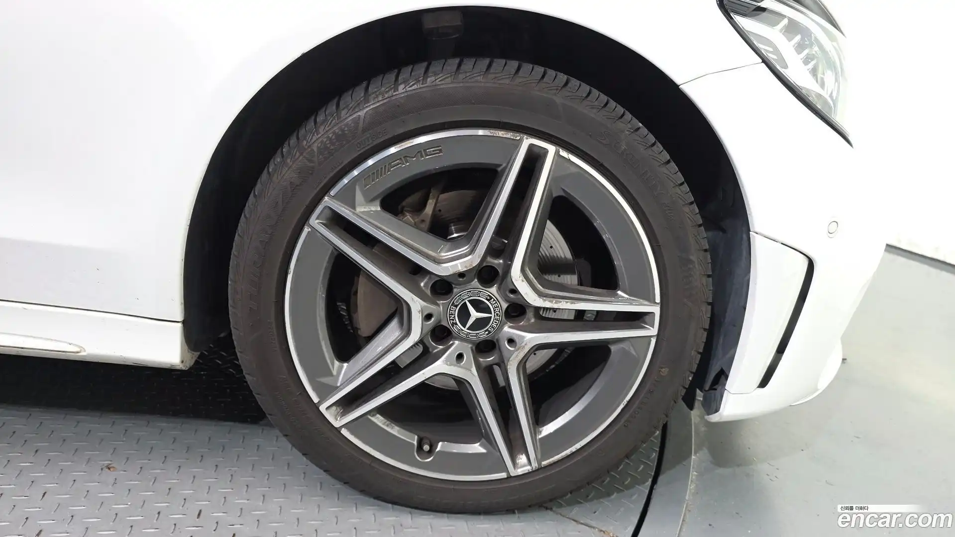 C-Class Mercedes-Benz 2019.3-OUTER-031