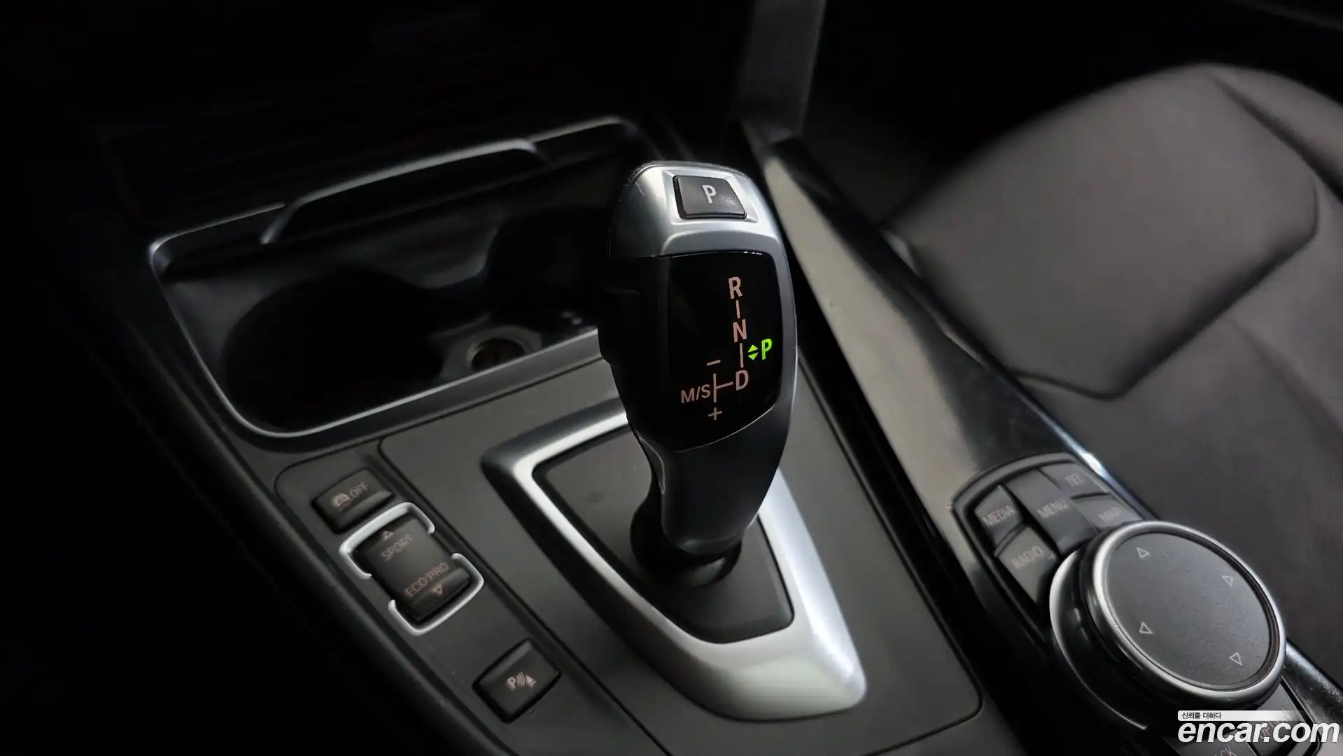 3-Series BMW 2016.8-INNER-009