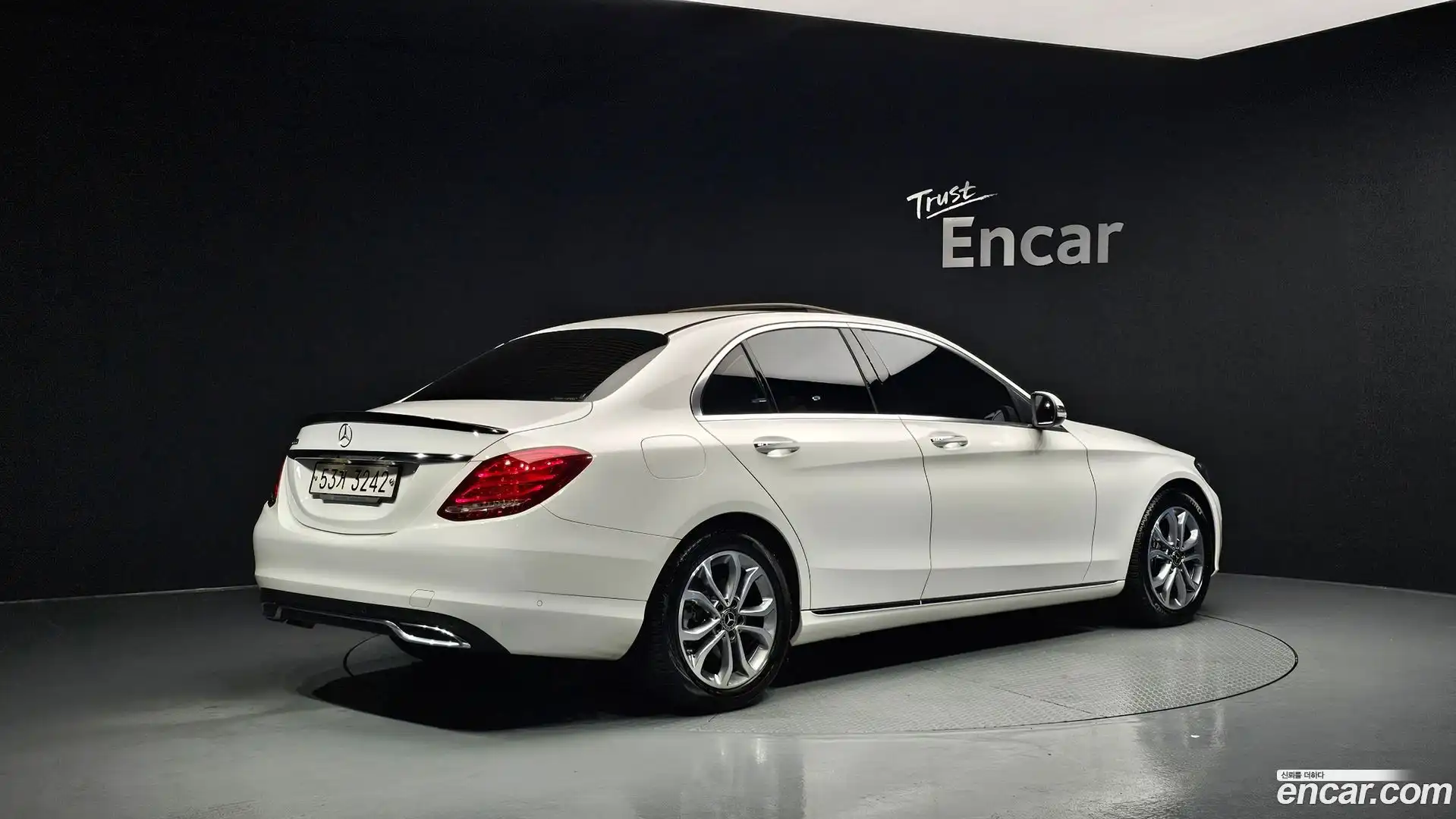 C-Class Mercedes-Benz 2017.8-OUTER-002
