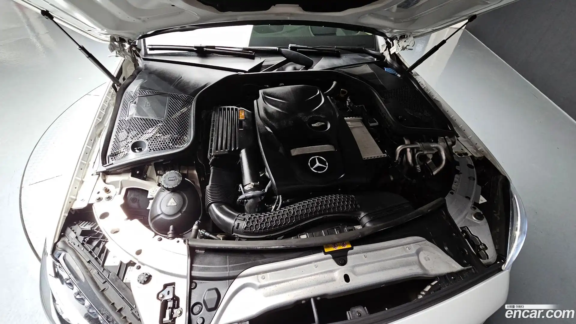 C-Class Mercedes-Benz 2017.8-OUTER-006