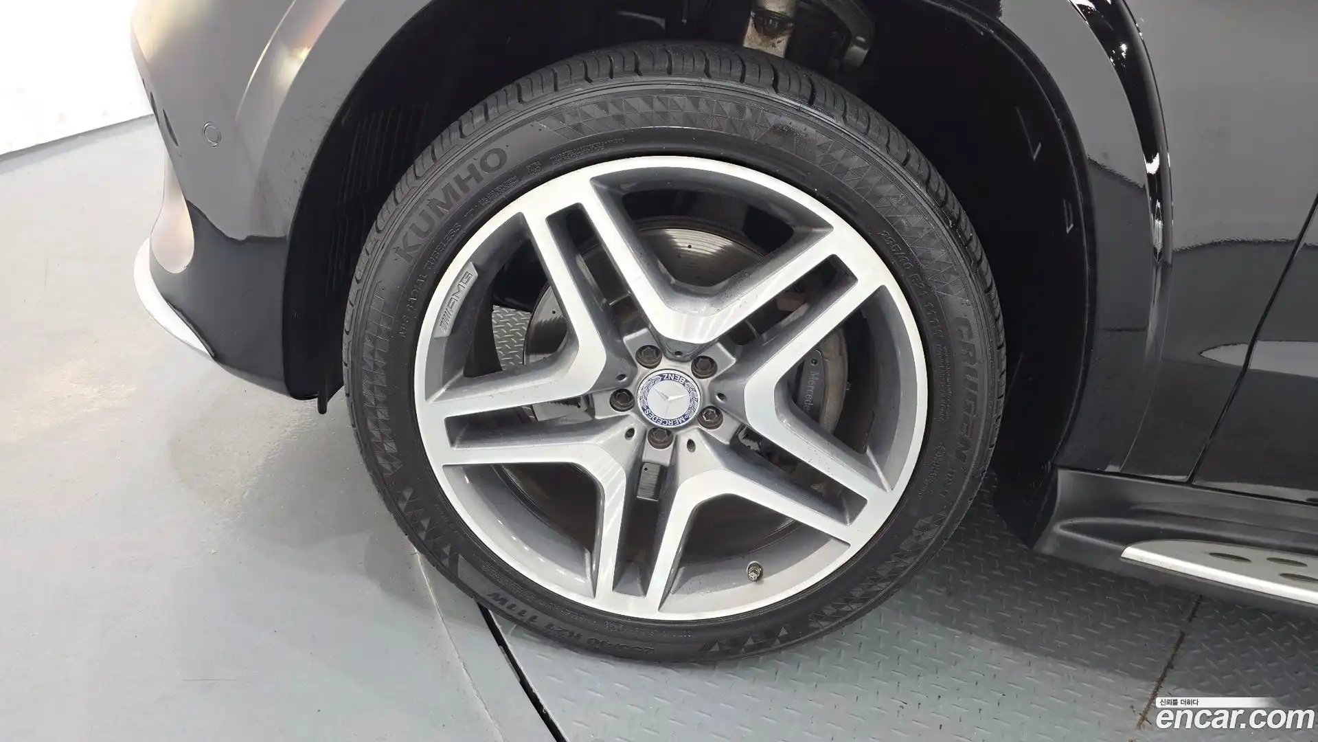 GLS-Class Mercedes-Benz 2017.0-OUTER-005