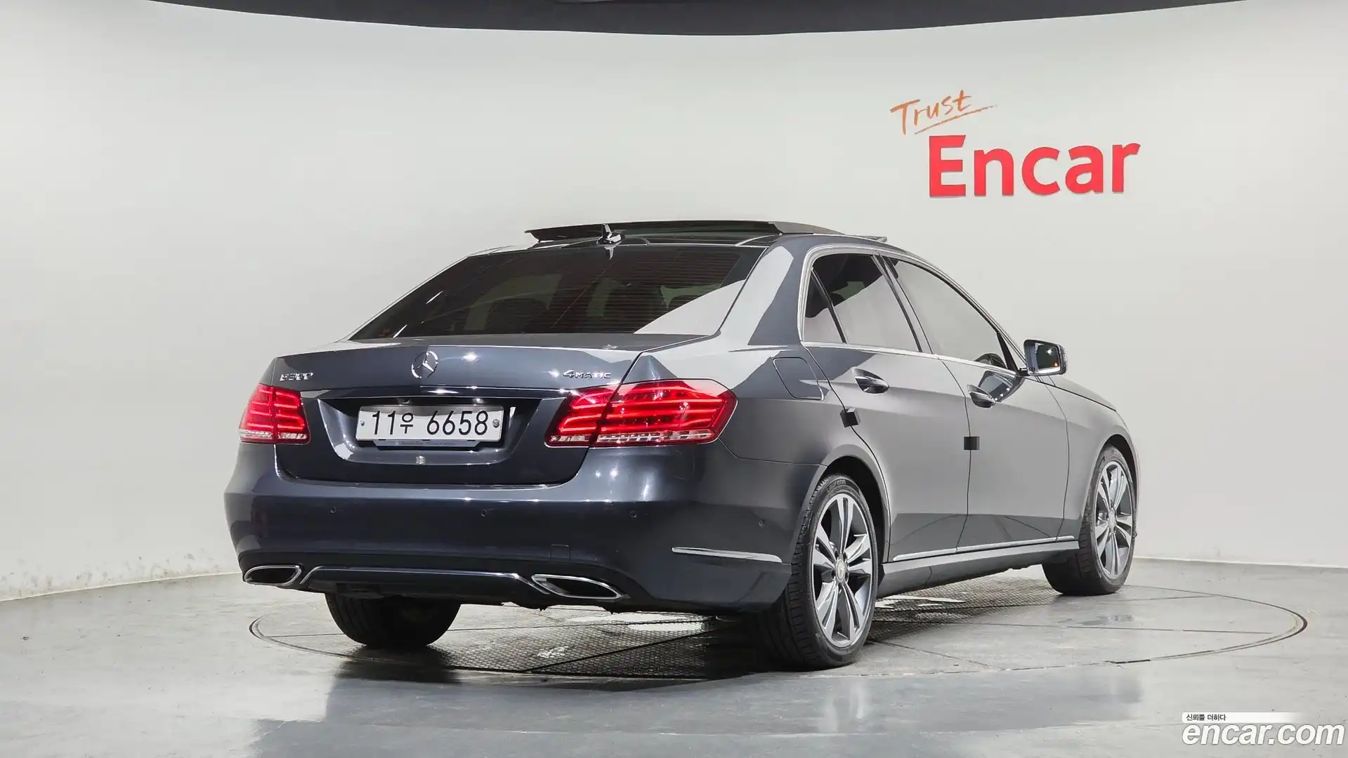 E-Class Mercedes-Benz 2015.4-OUTER-002