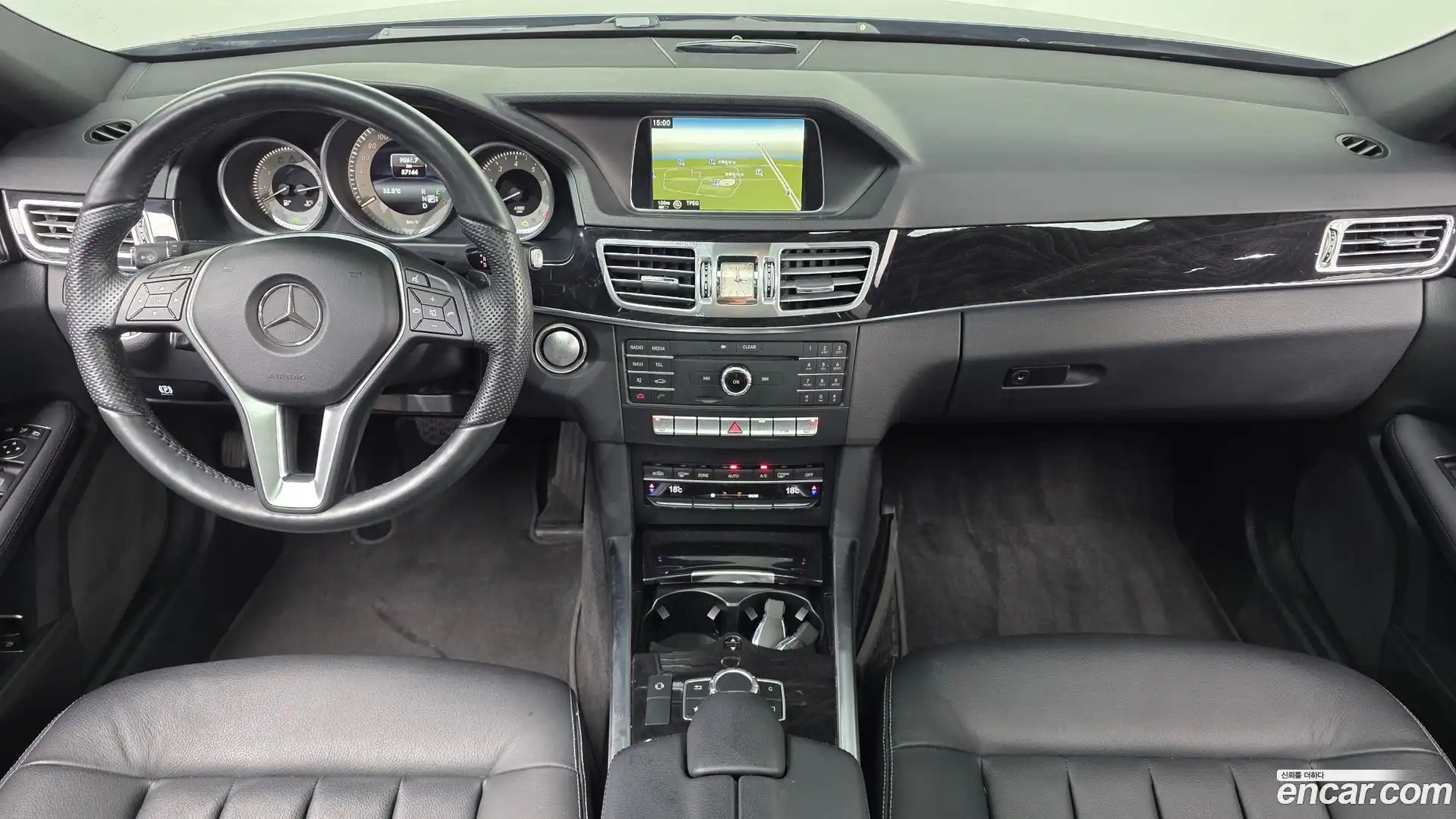 E-Class Mercedes-Benz 2015.4-INNER-007
