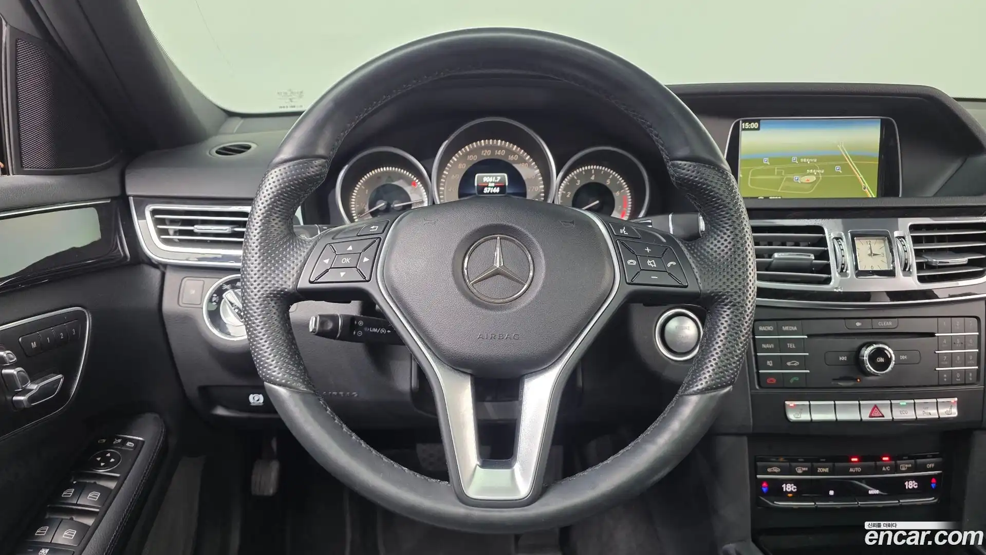 E-Class Mercedes-Benz 2015.4-OPTION-017