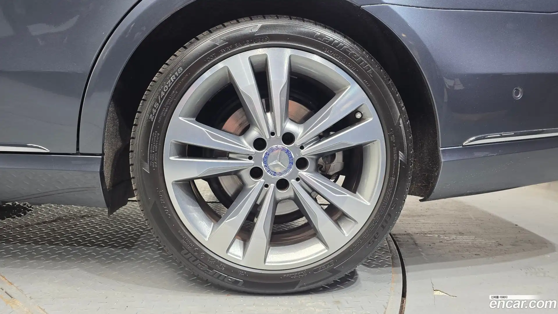 E-Class Mercedes-Benz 2015.4-OUTER-031