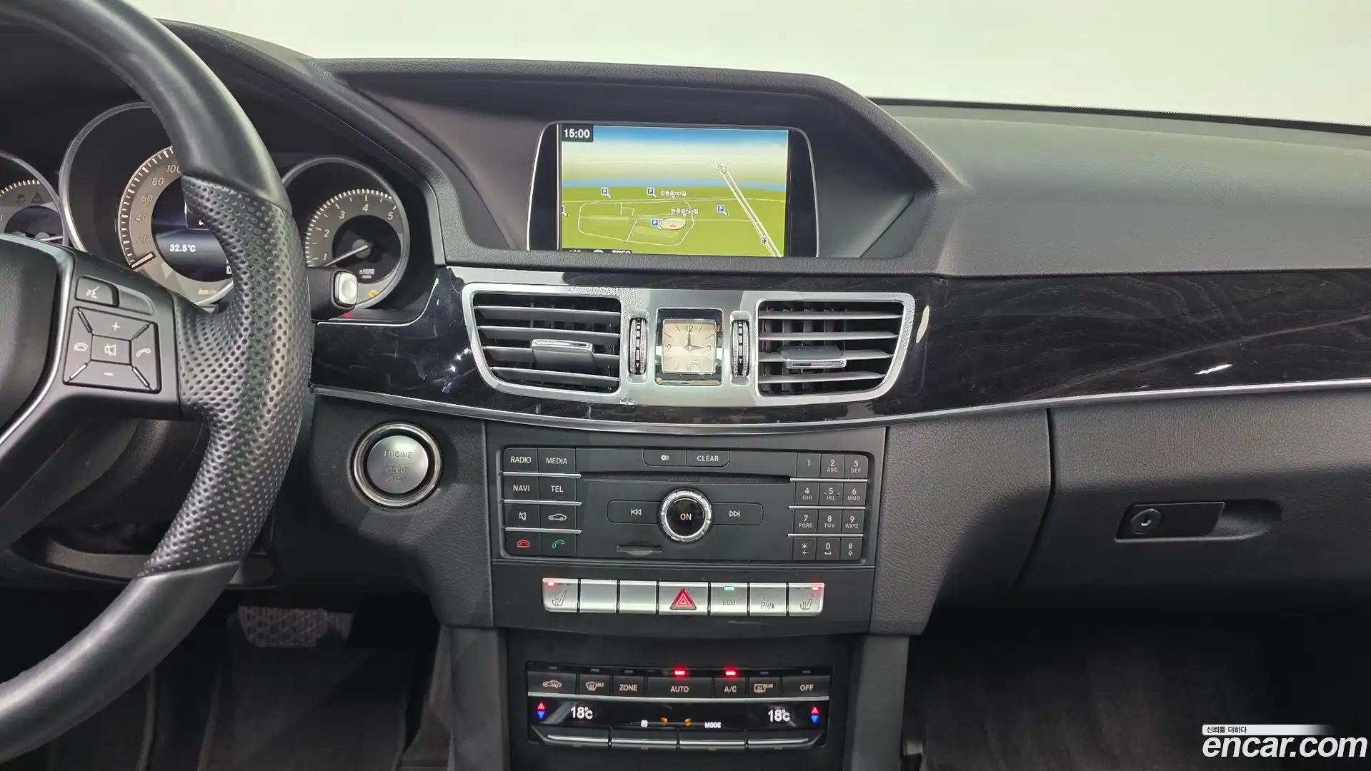E-Class Mercedes-Benz 2015.4-OPTION-042