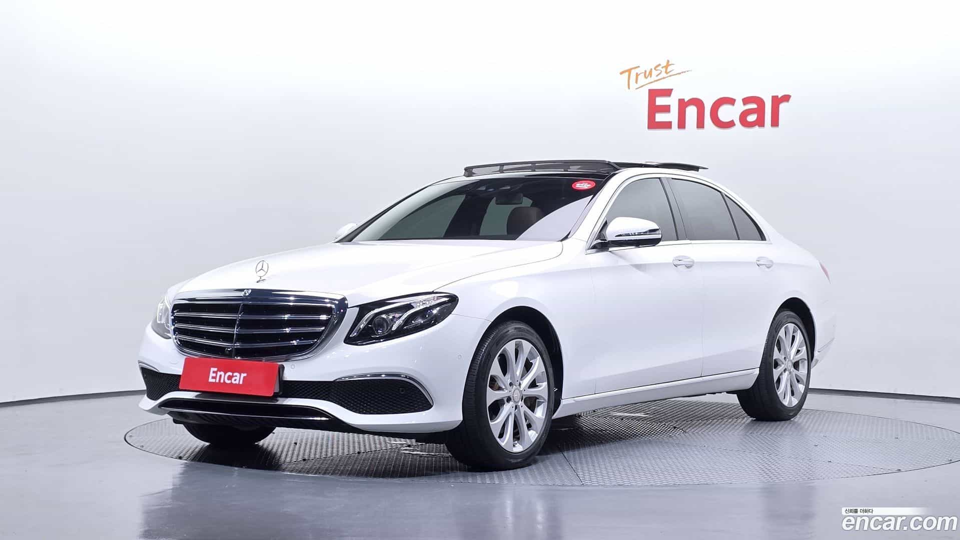 E-Class Mercedes-Benz 2017.0-OUTER-001